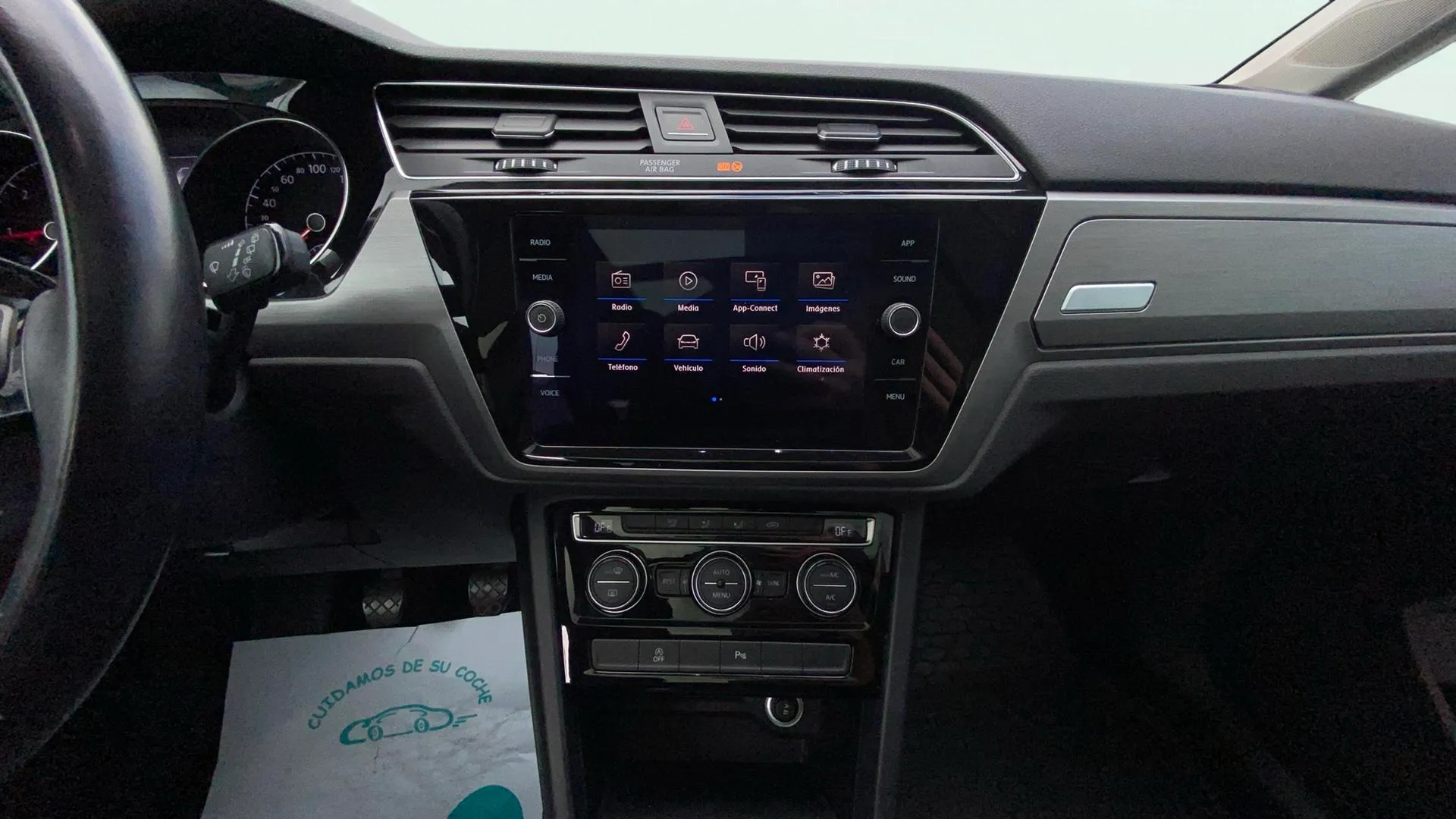 Volkswagen Touran Advance 2.0 TDI - foto 19