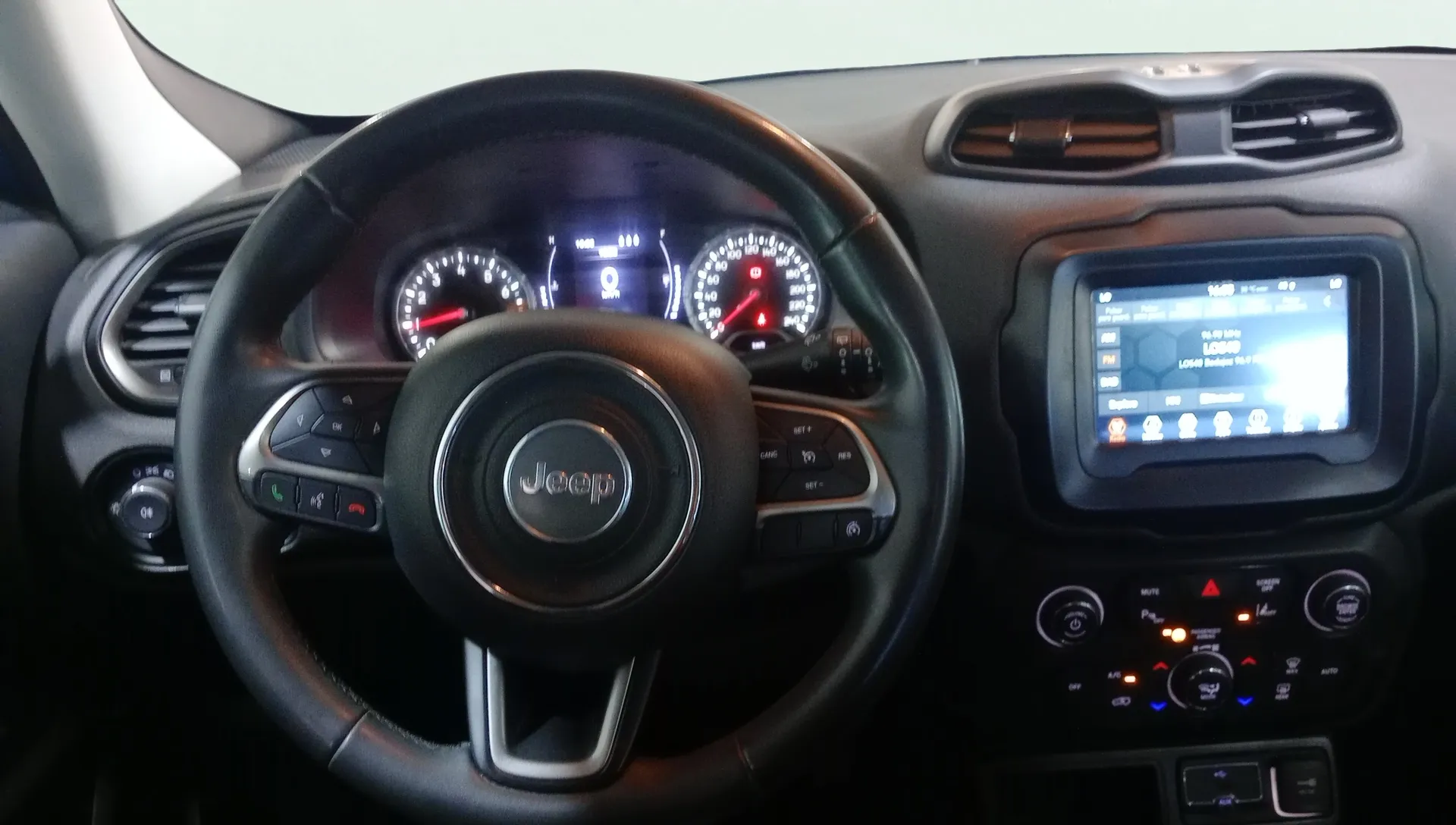 Jeep Renegade Longitude 1.0G 4x2 - foto 12