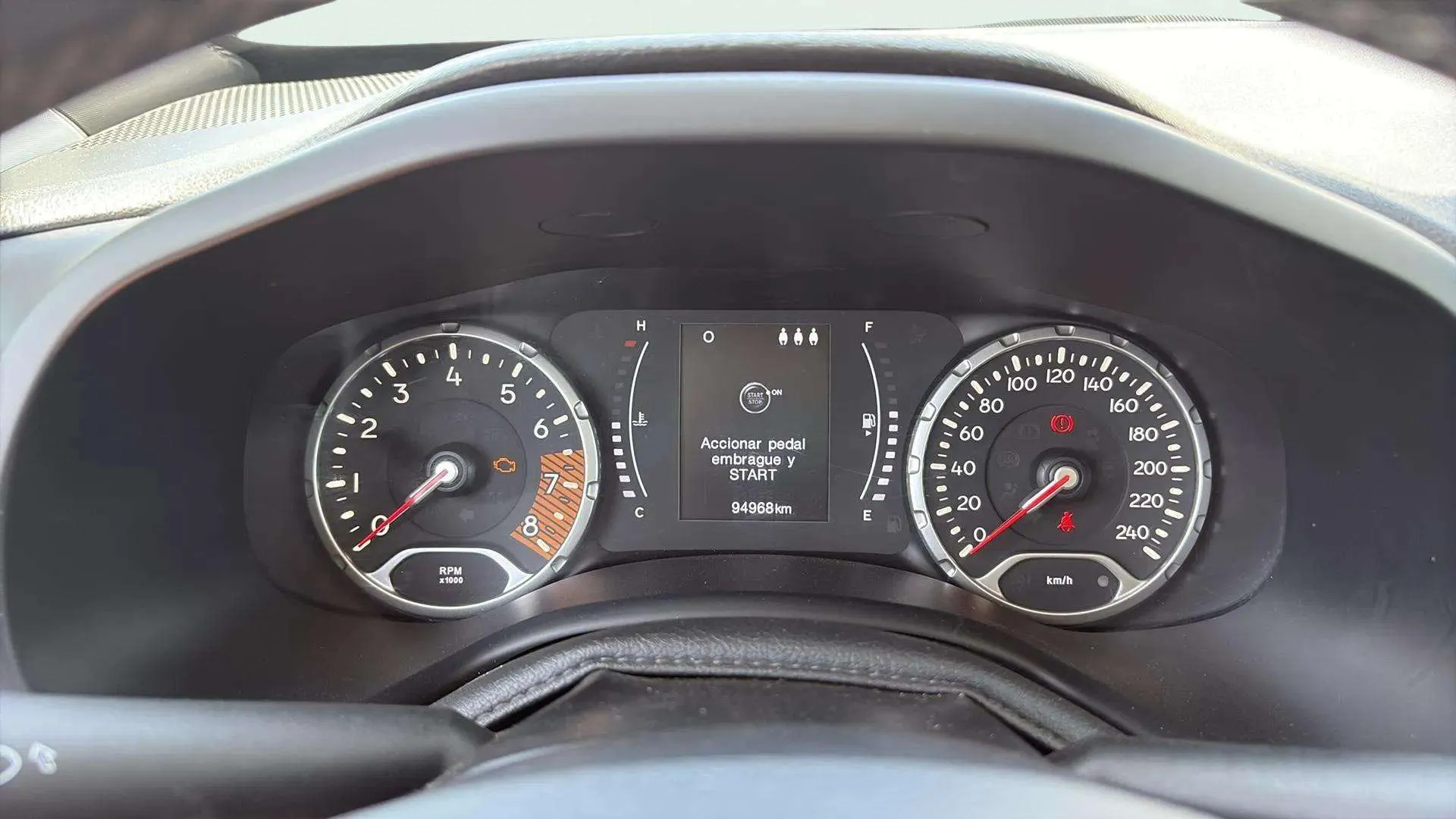 Jeep Renegade Longitude 1.0G 4x2 - foto 10