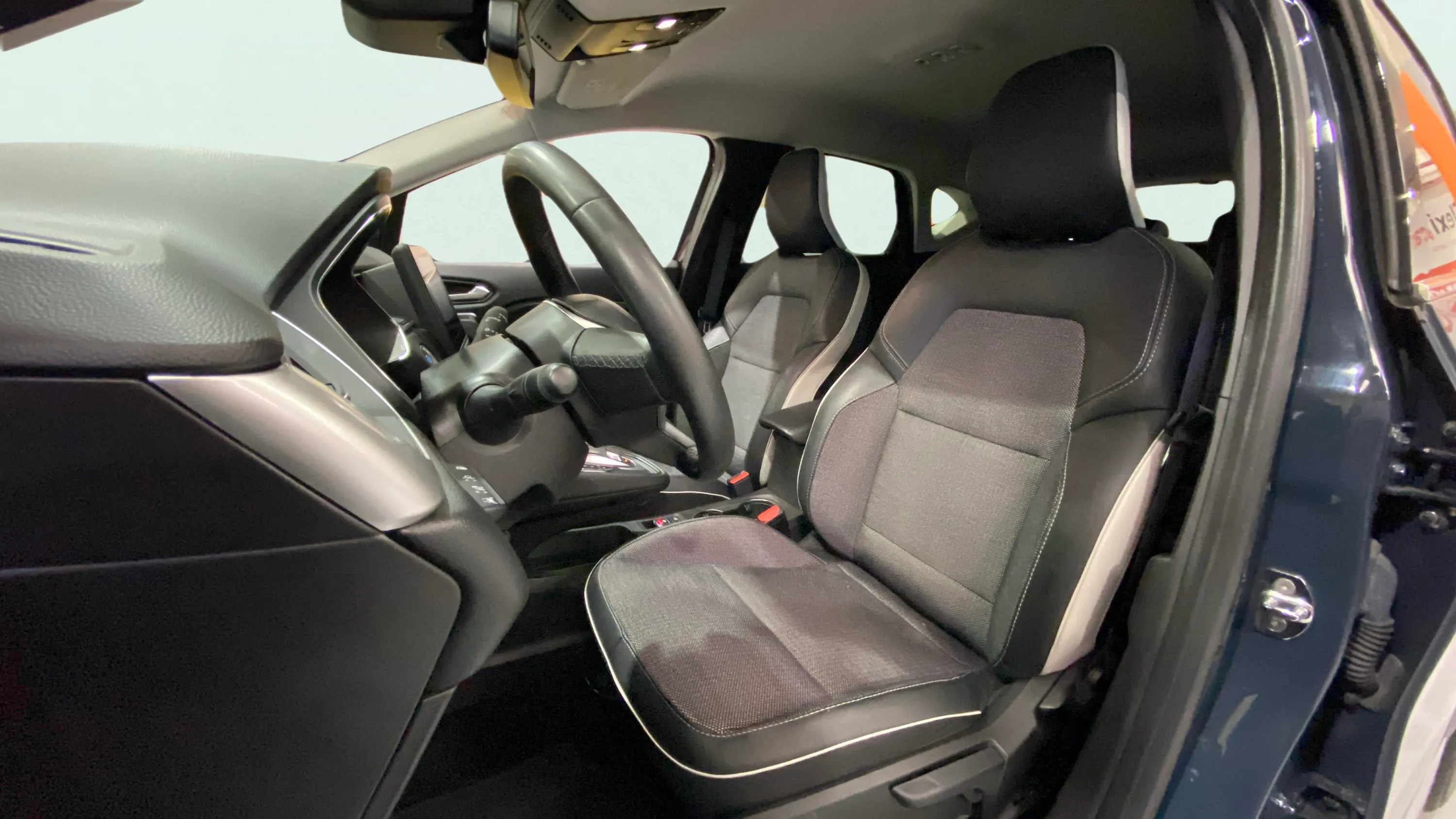 Renault Captur Zen E-Tech Híbrido enchufable - foto 10