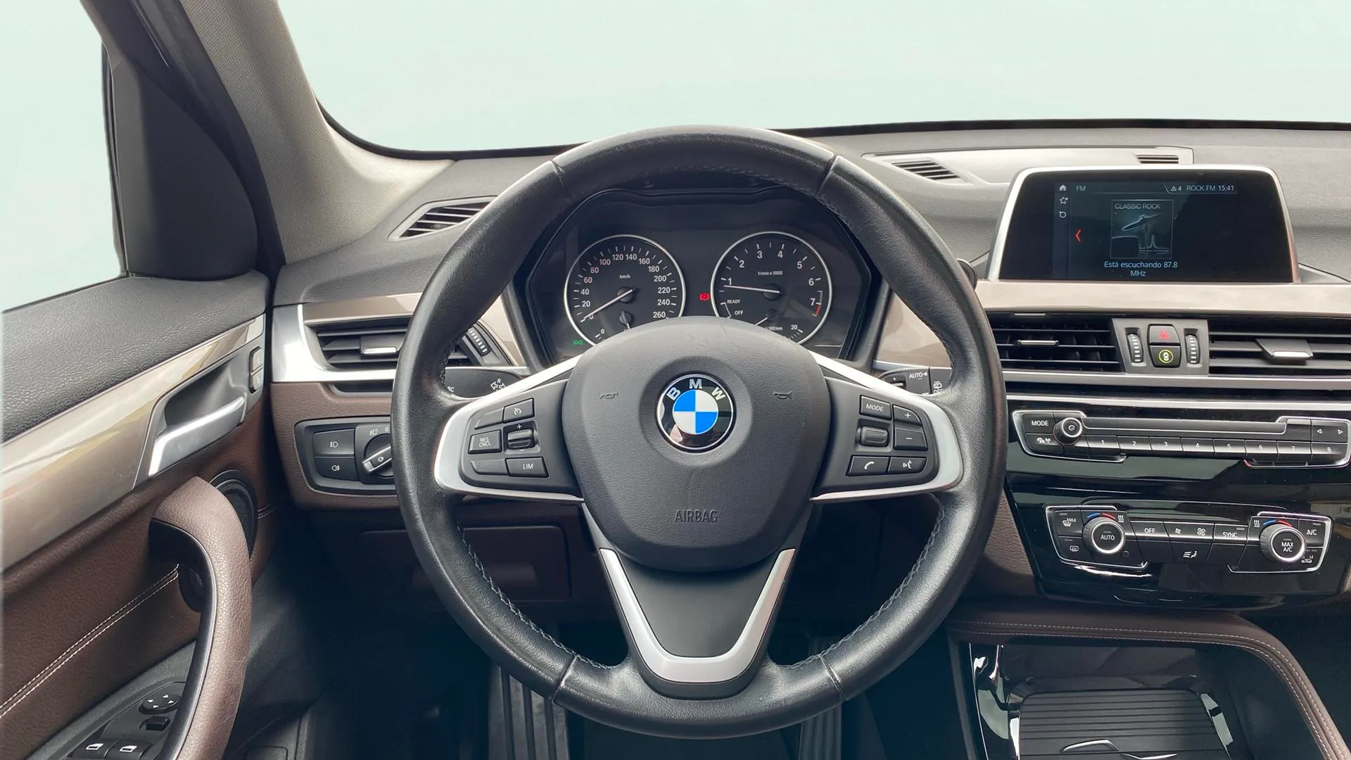 BMW X1 xDrive25iA - foto 11