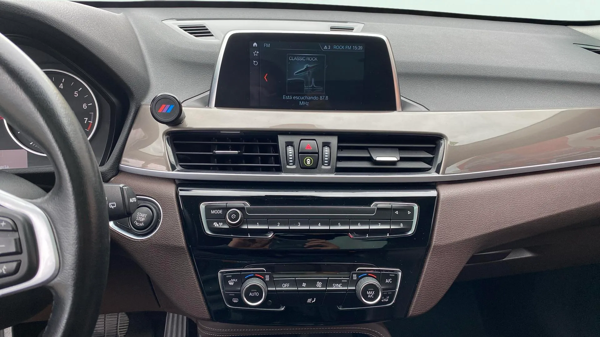 BMW X1 xDrive25iA - foto 14