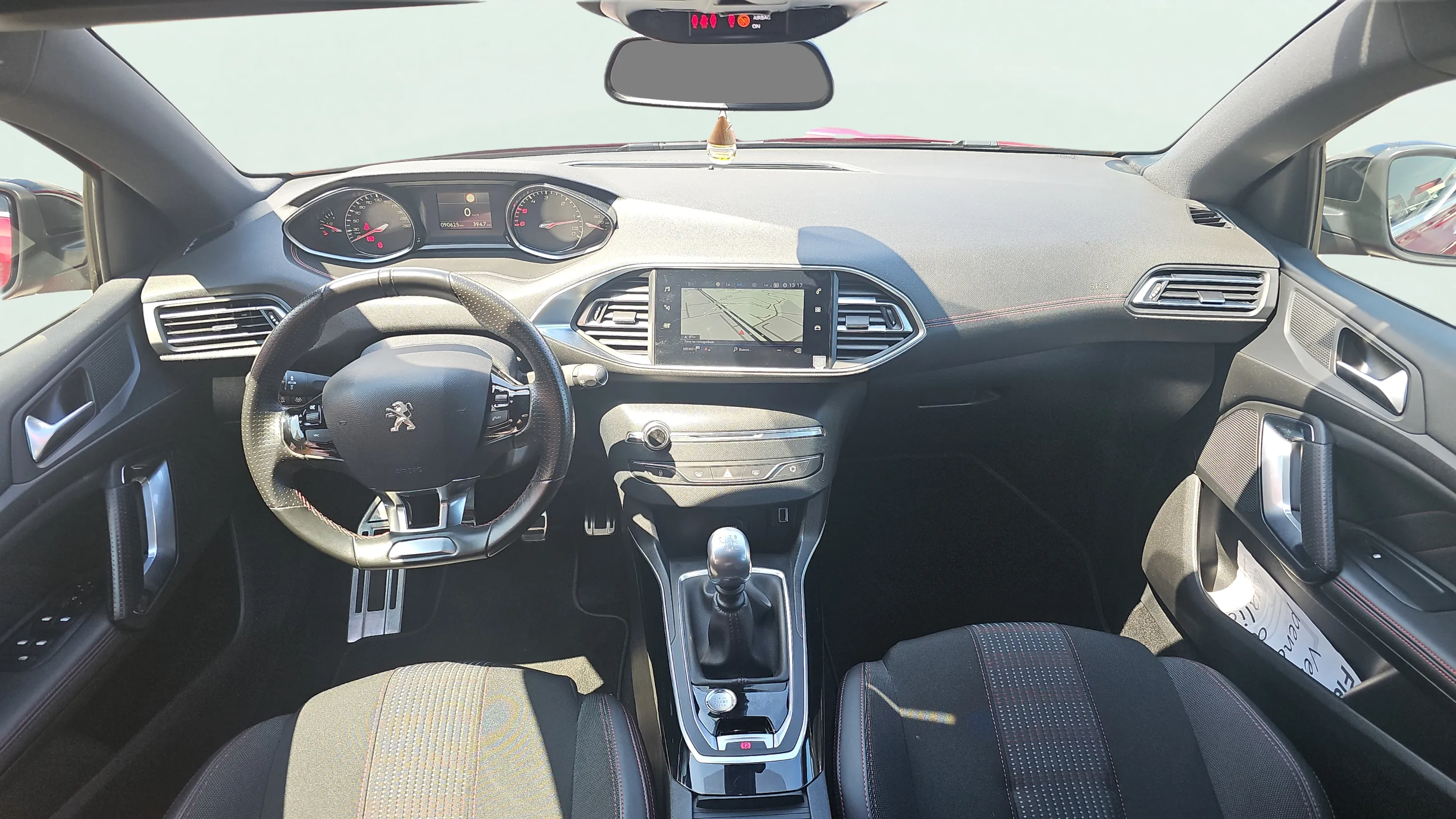 Peugeot 308 GT Line 1.5 BlueHDi - foto 10