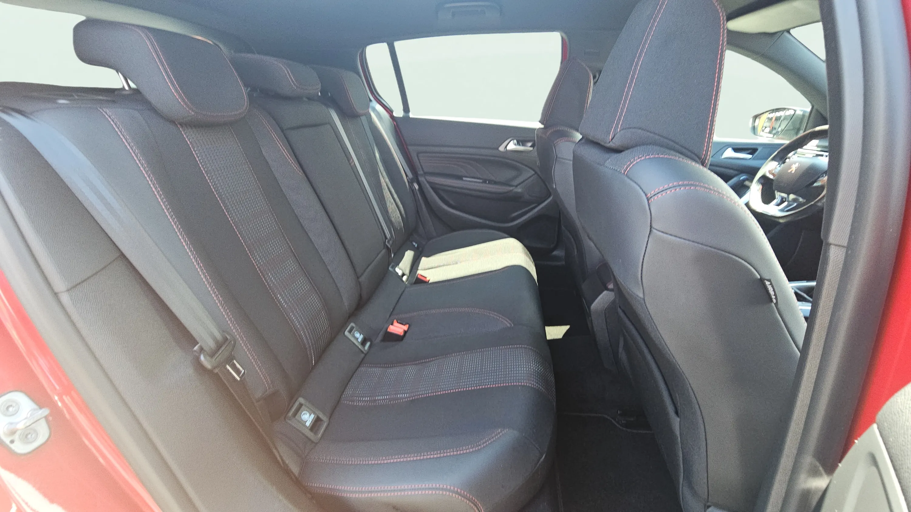 Peugeot 308 GT Line 1.5 BlueHDi - foto 16