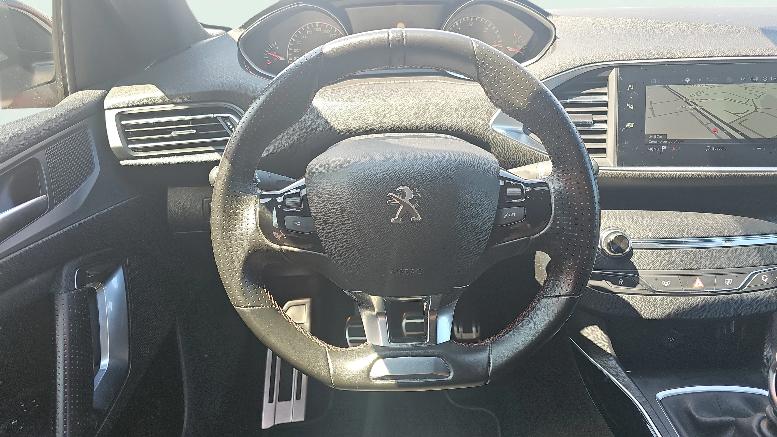 Peugeot 308 GT Line 1.5 BlueHDi - foto 11