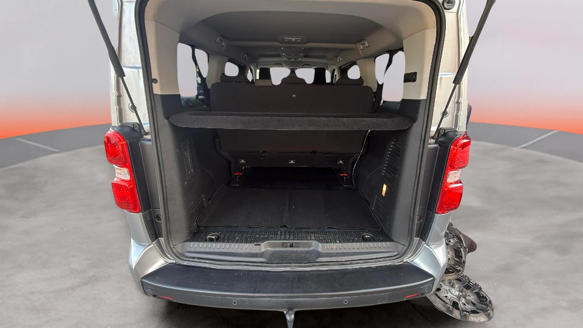 Peugeot Traveller Active 1.5 BlueHDi Long - foto 17