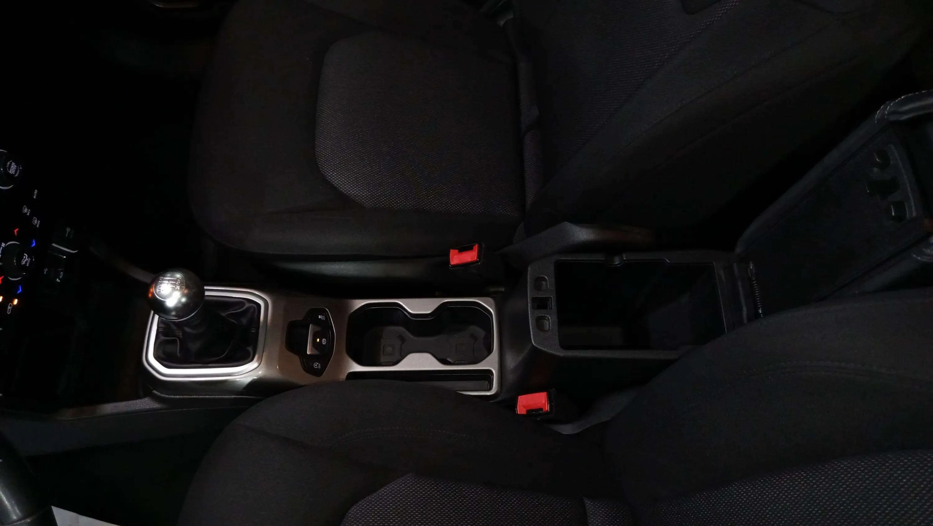 Jeep Renegade Longitude 1.0G 4x2 - foto 18