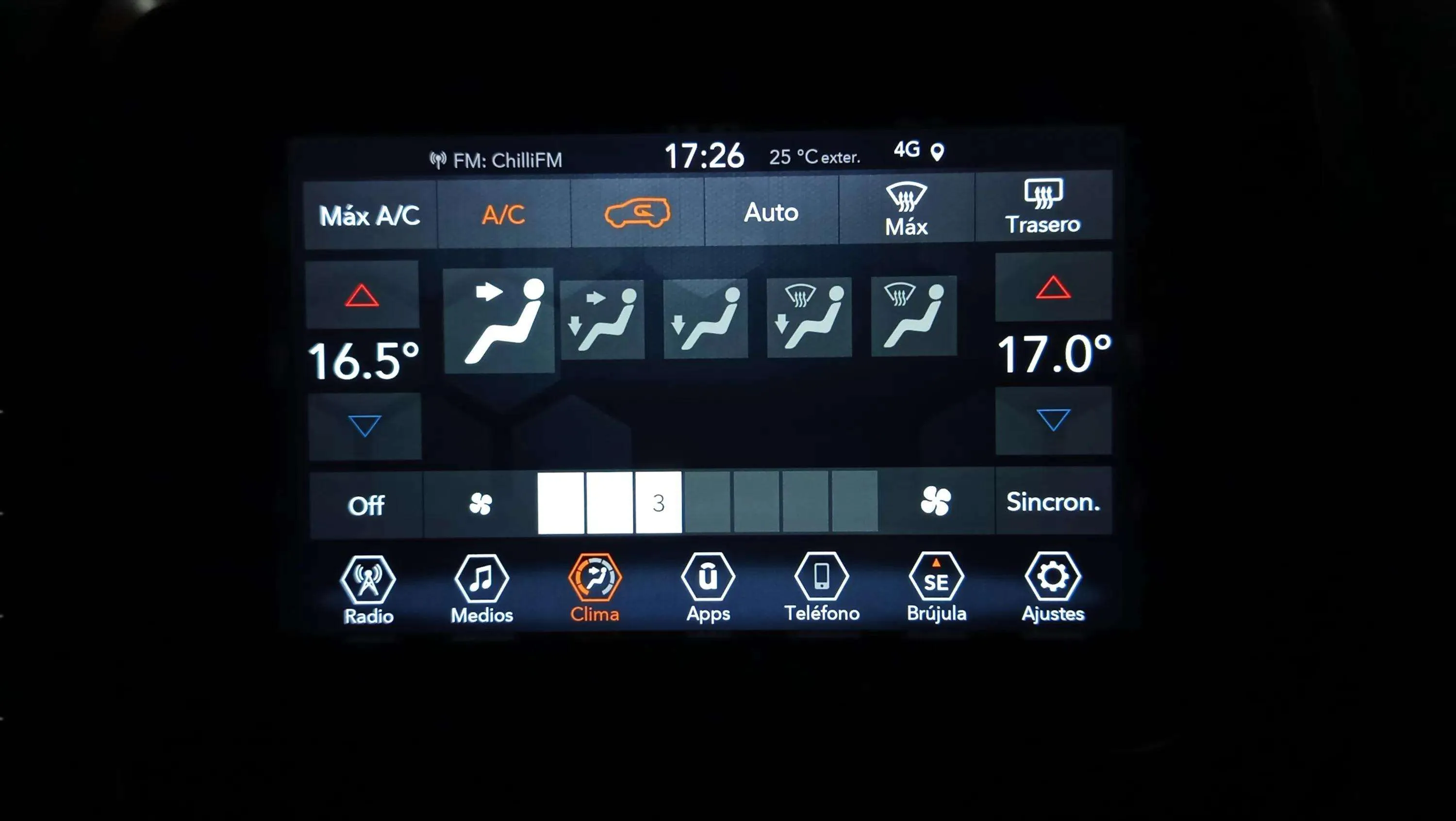 Jeep Renegade Longitude 1.0G 4x2 - foto 20