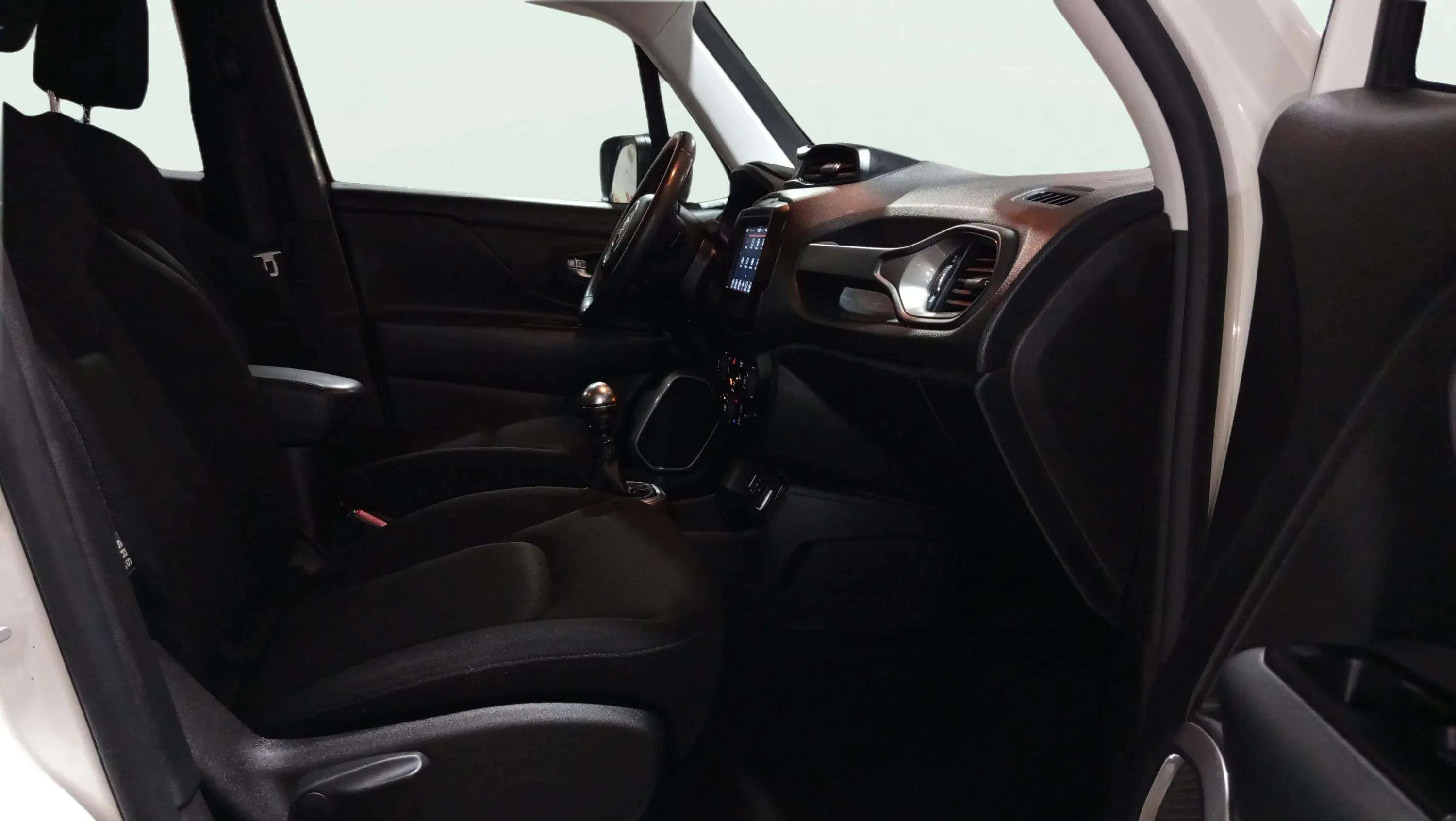 Jeep Renegade Longitude 1.0G 4x2 - foto 28