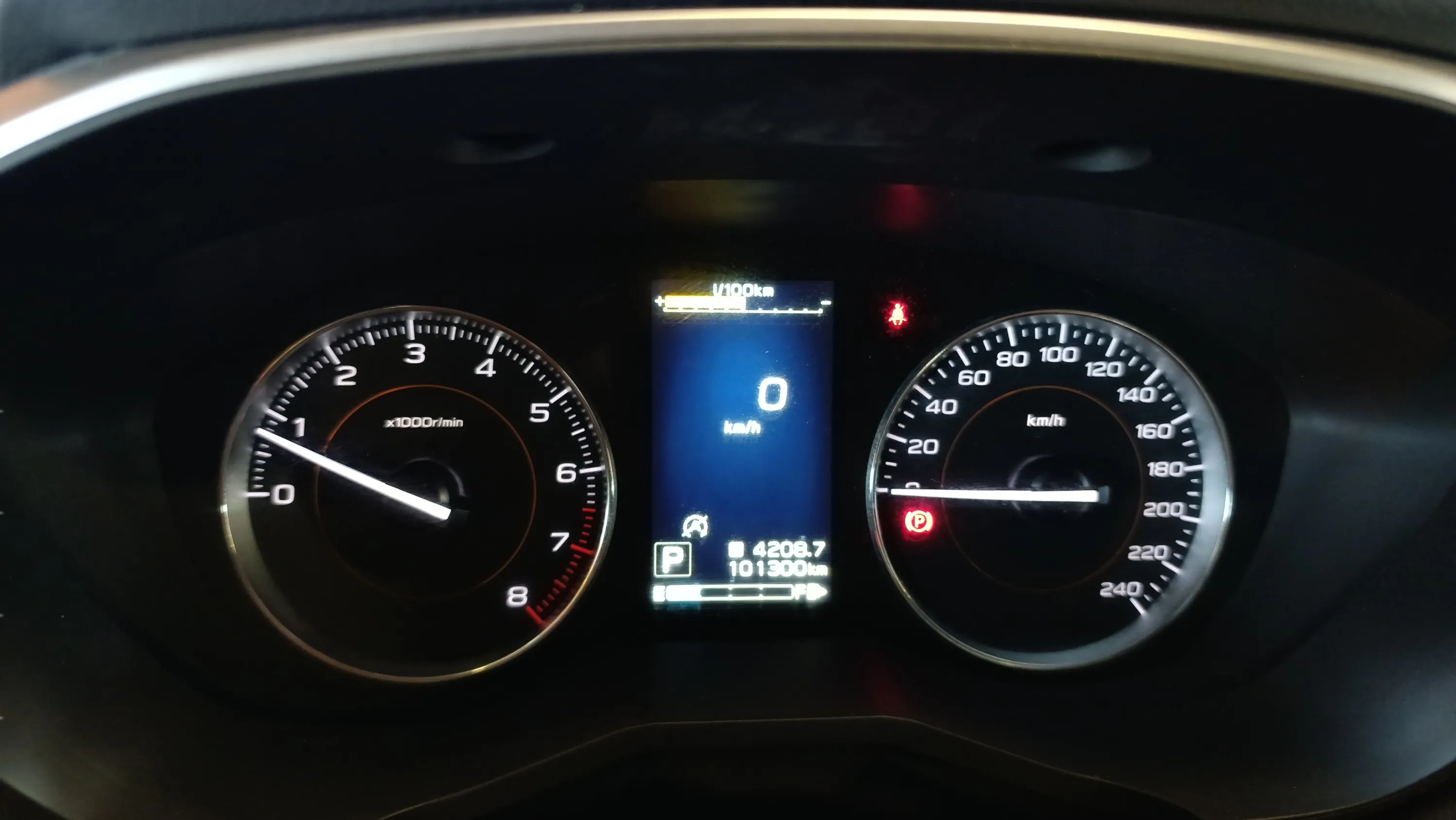 Subaru XV 1.6i Executive Plus - foto 15