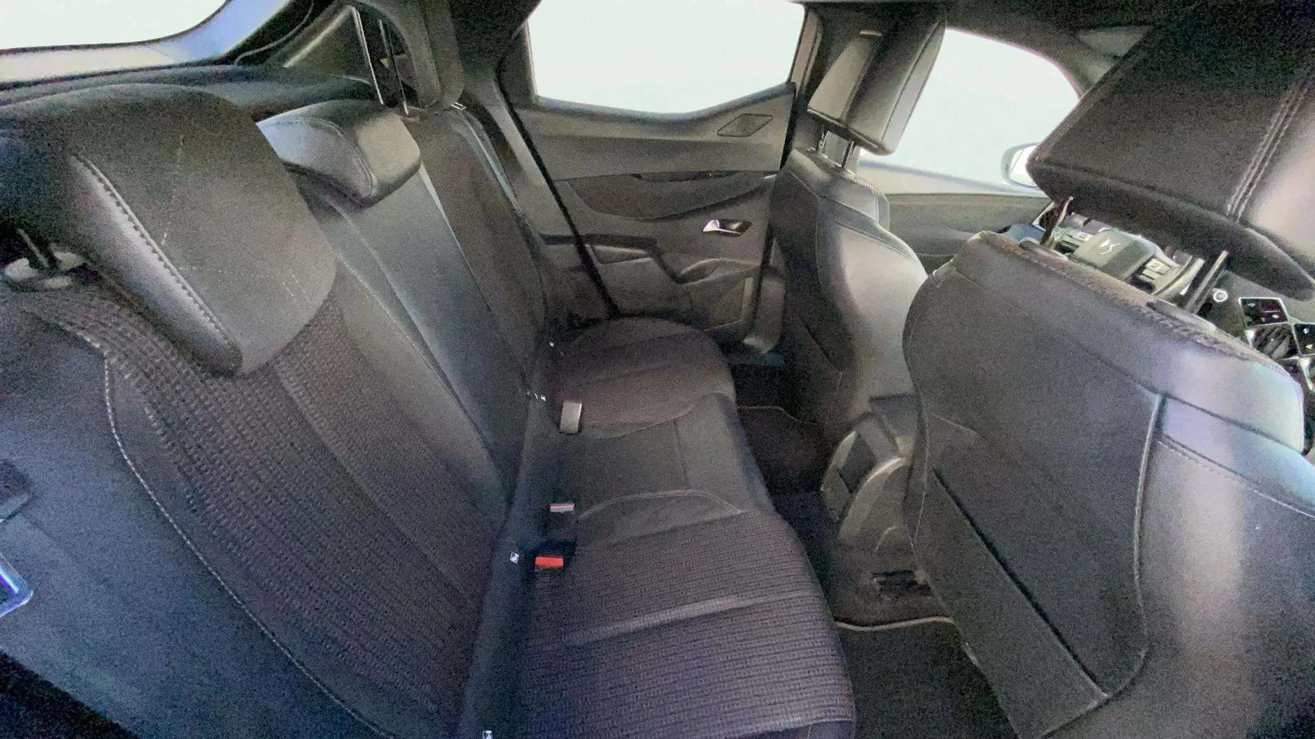 DS DS 3 Crossback PureTech Performance Line - foto 16