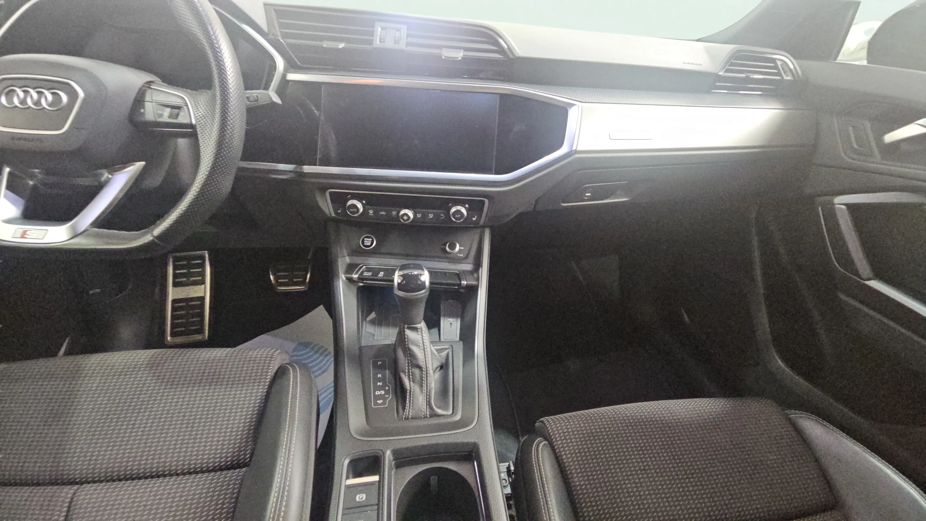 Audi Q3 S line 35 TDI S tronic - foto 11