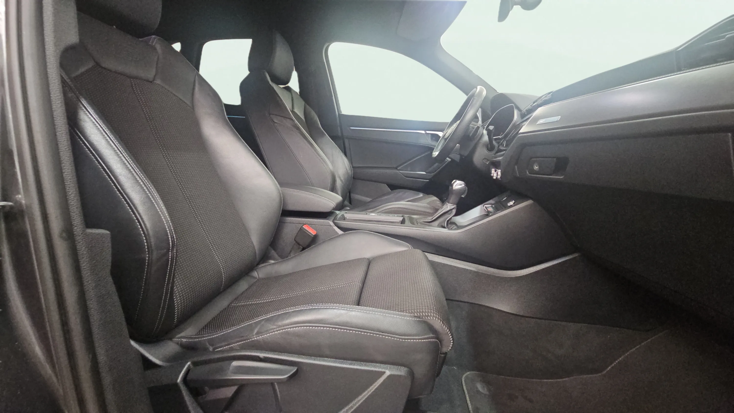 Audi Q3 S line 35 TDI S tronic - foto 18