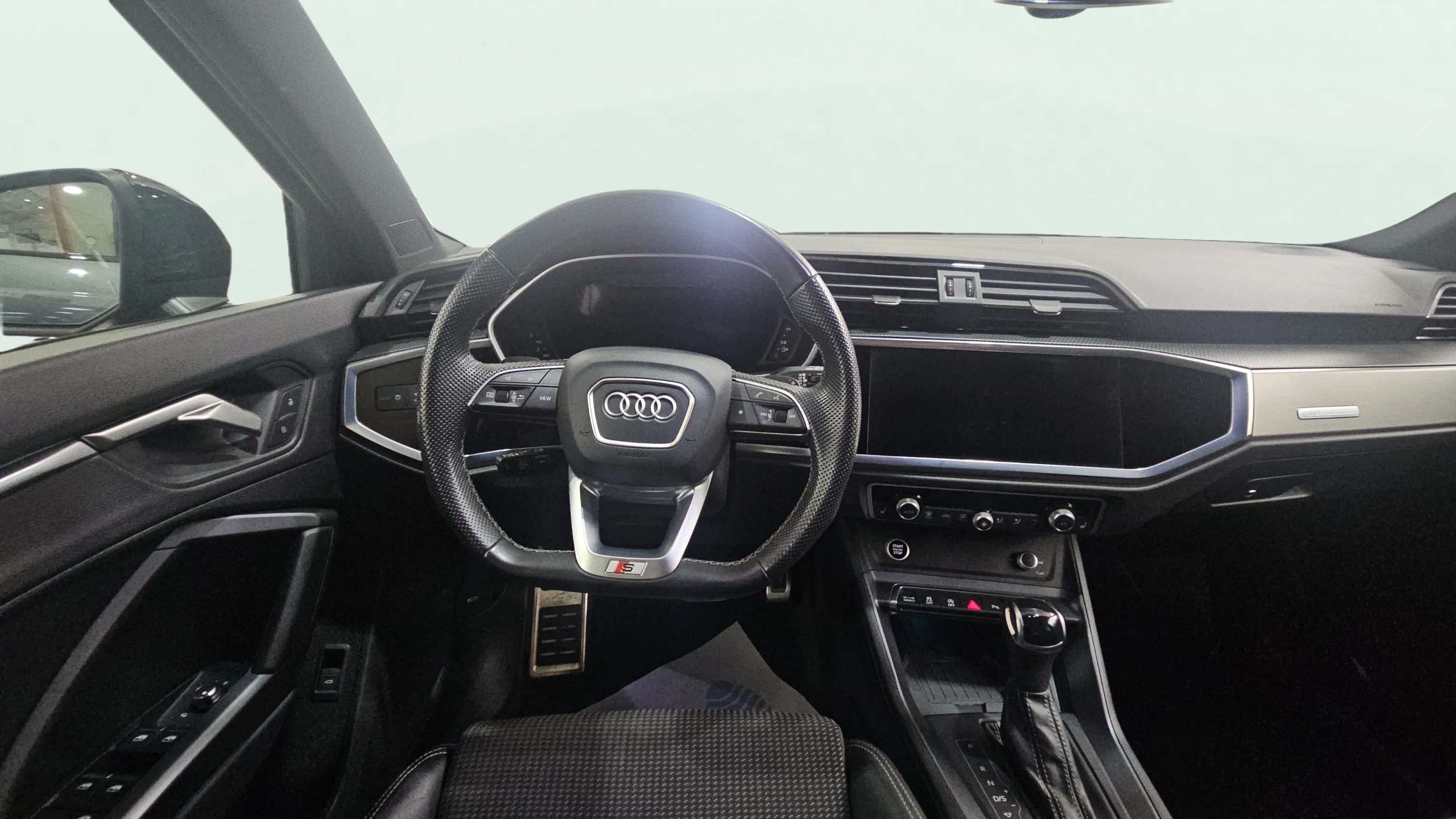 Audi Q3 S line 35 TDI S tronic - foto 9