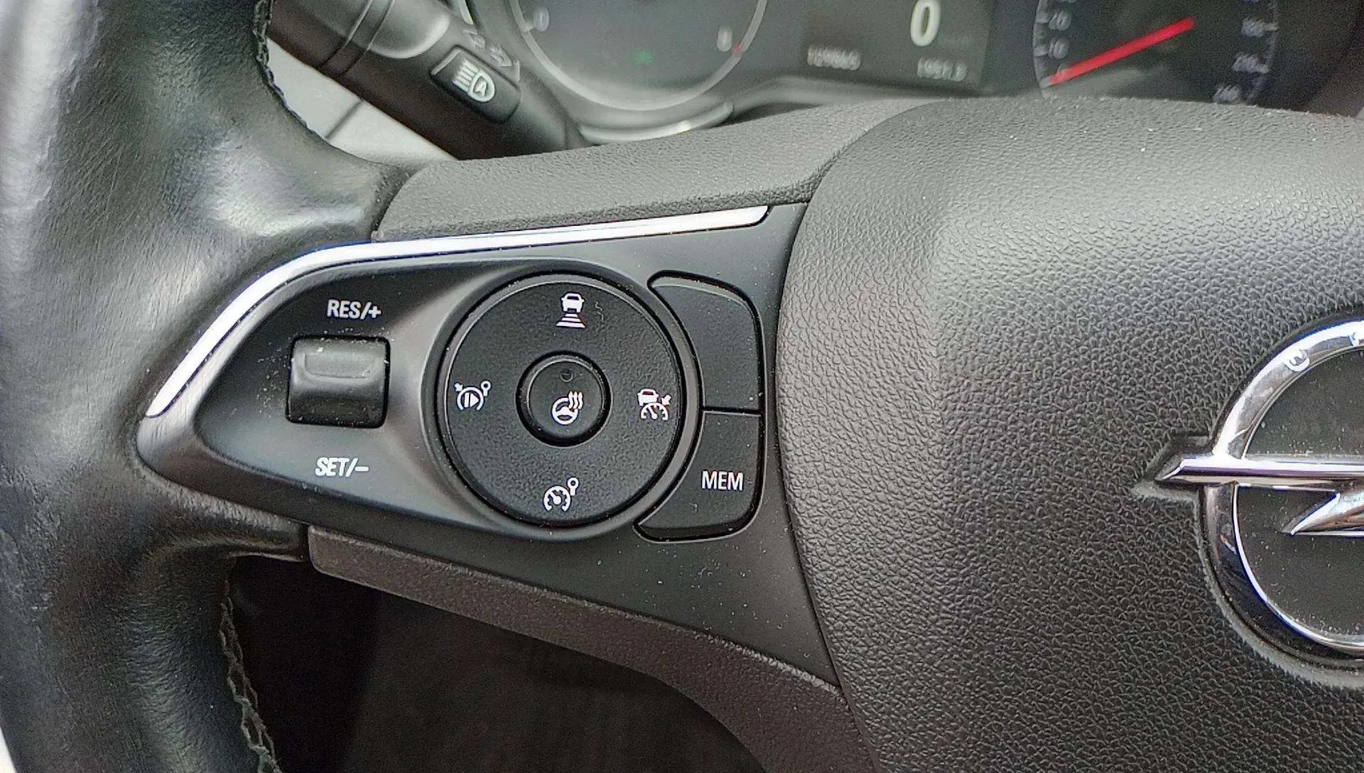 Opel Grandland 1.6 Turbo Ultimate - foto 13
