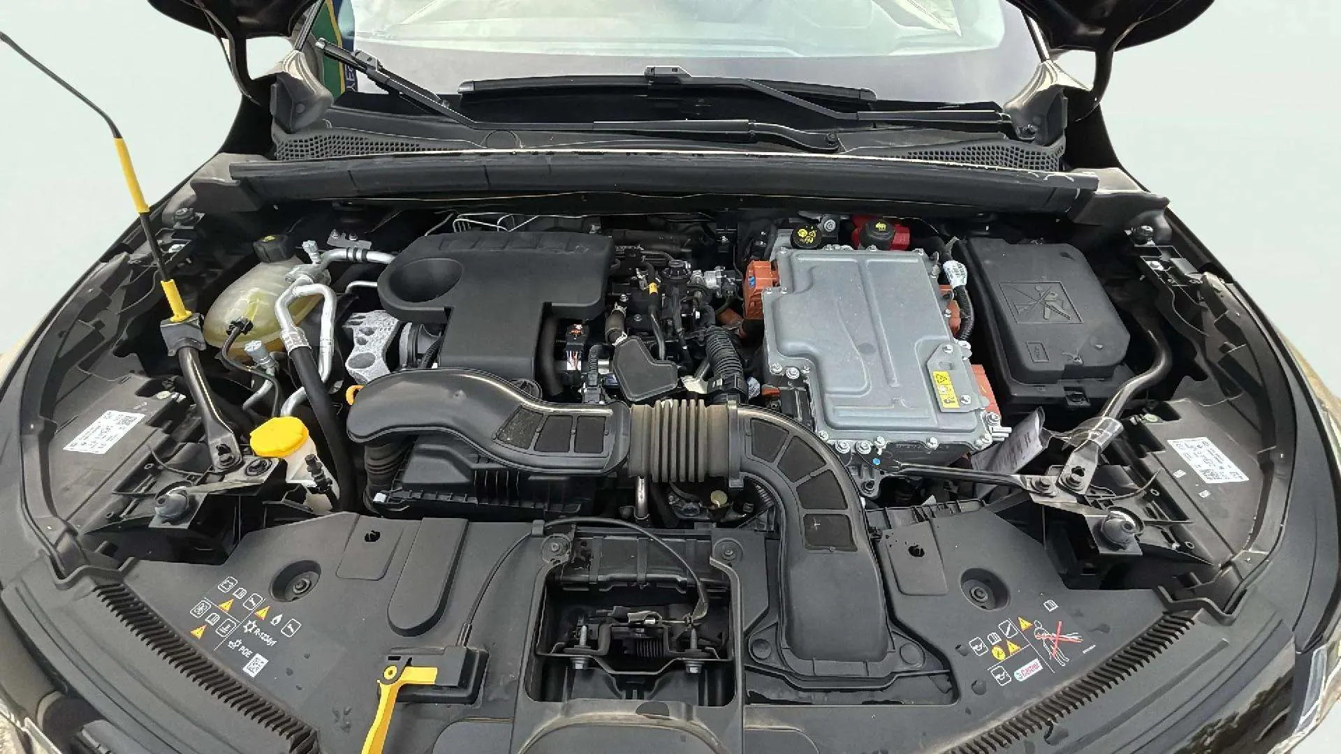 Renault Captur Intens E-Tech híbrido enchufable - foto 20