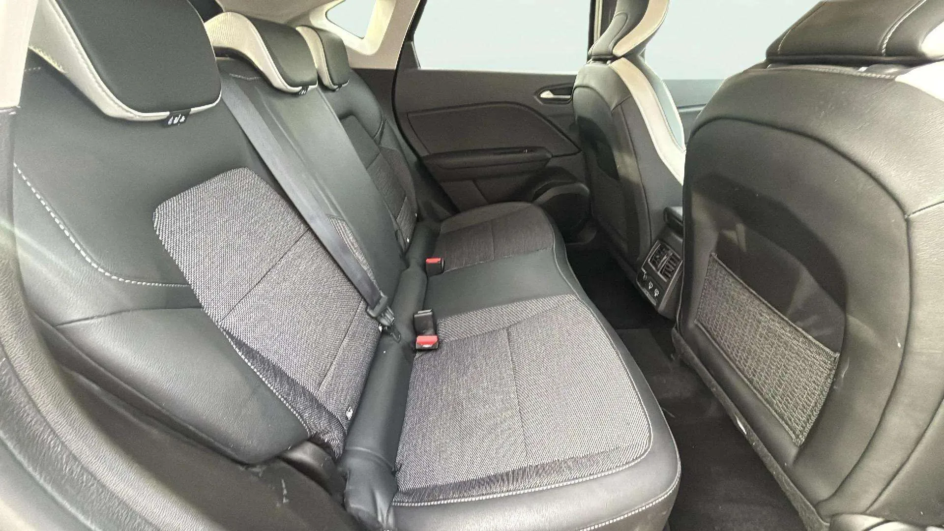 Renault Captur Intens E-Tech híbrido enchufable - foto 18