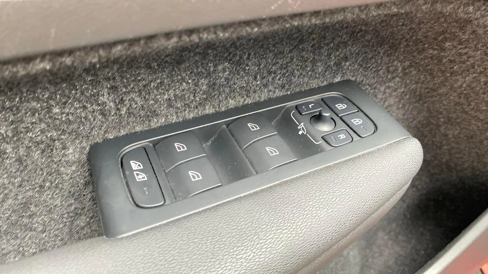 Volvo XC40 1.5 T2 Essential - foto 22