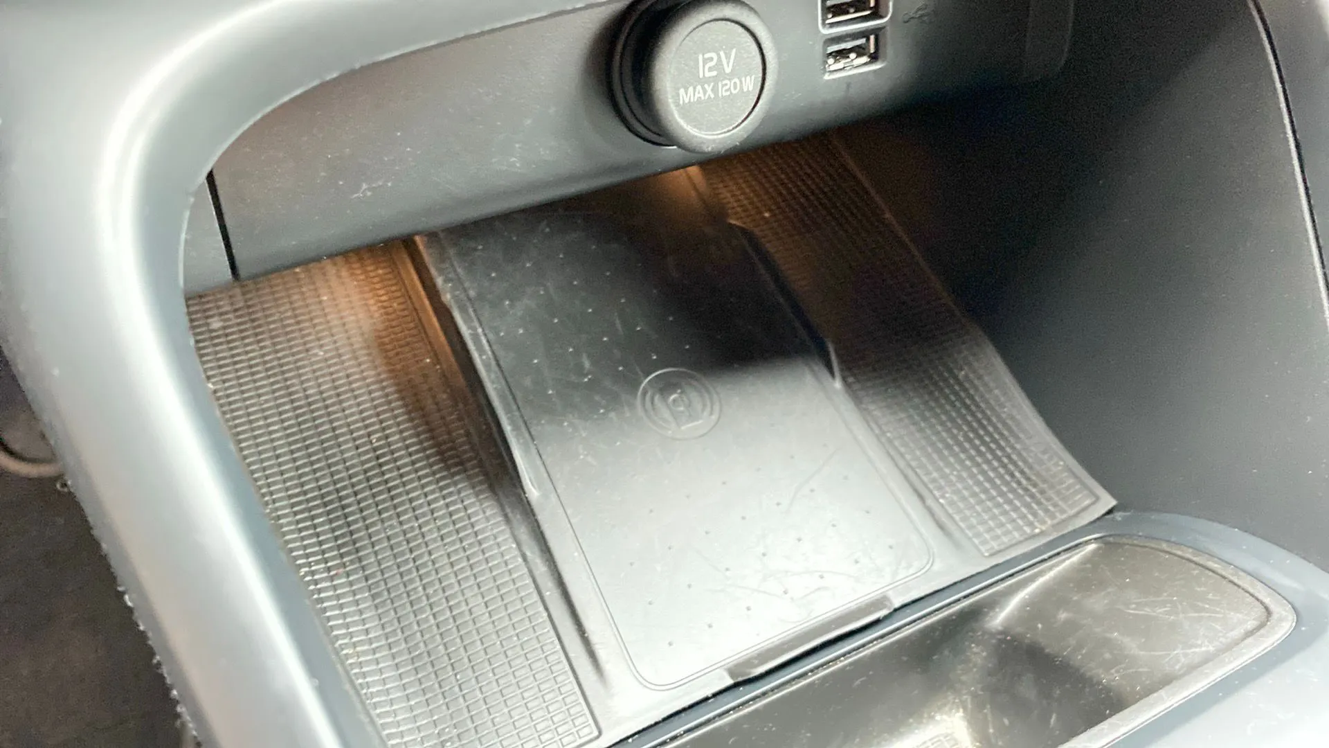 Volvo XC40 1.5 T2 Essential - foto 18
