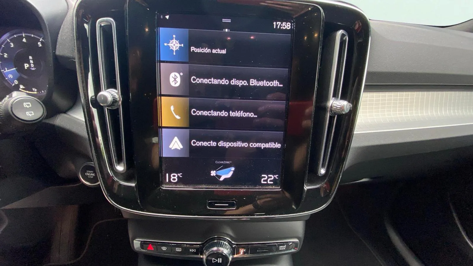 Volvo XC40 1.5 T2 Essential - foto 12