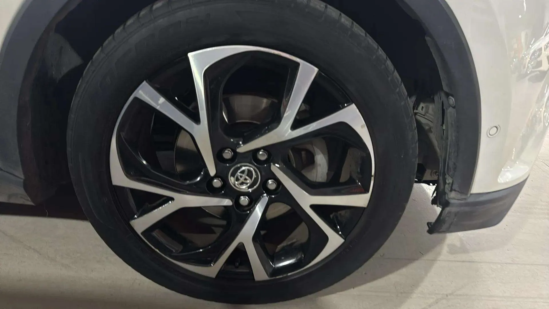 Toyota C-HR 1.8 125H Active - foto 27