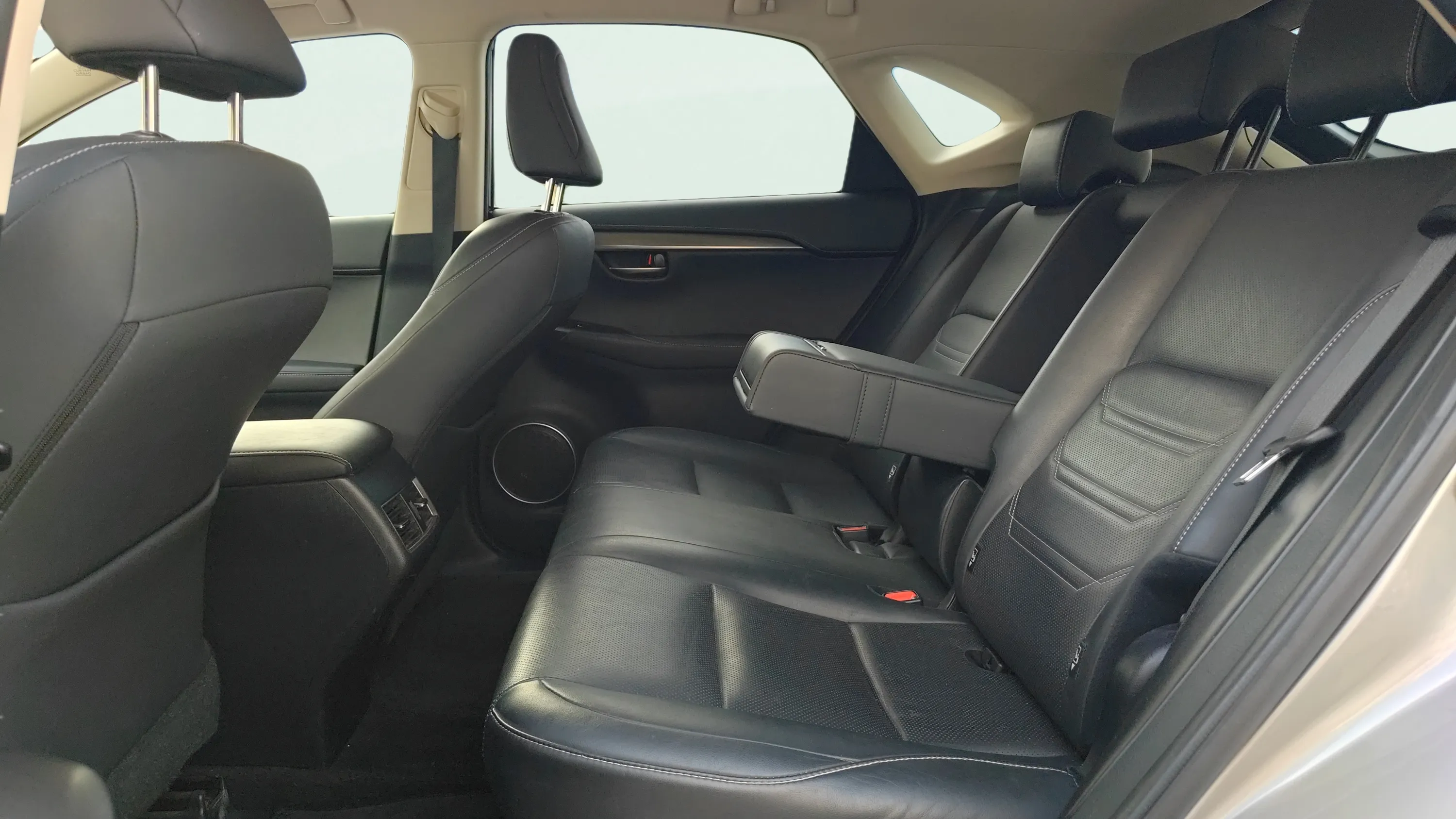 Lexus NX 2.5 300h Executive Navigation 4WD - foto 10