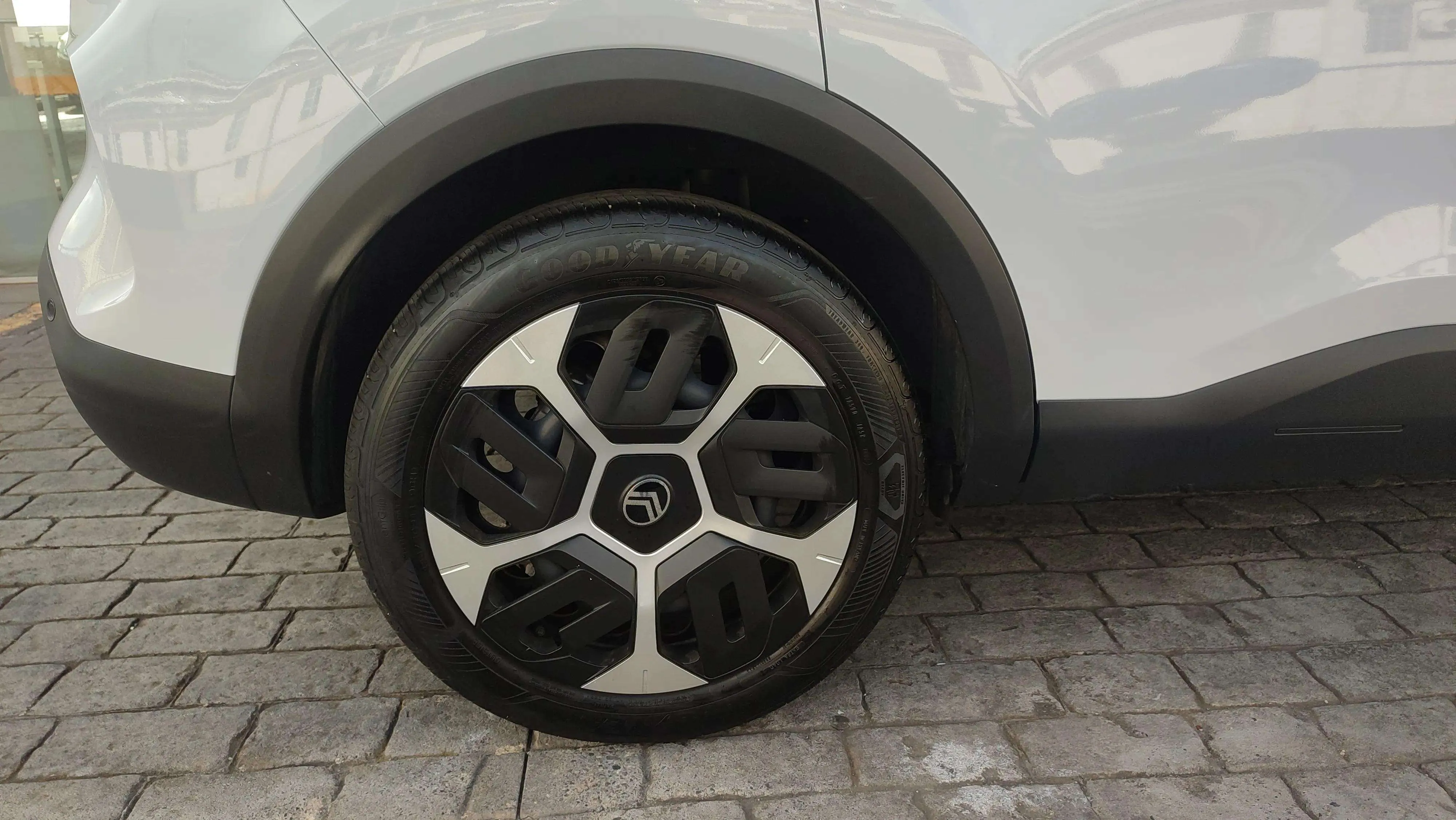 Citroën C4 Hybrid 136 e-DCS6 Plus - foto 21