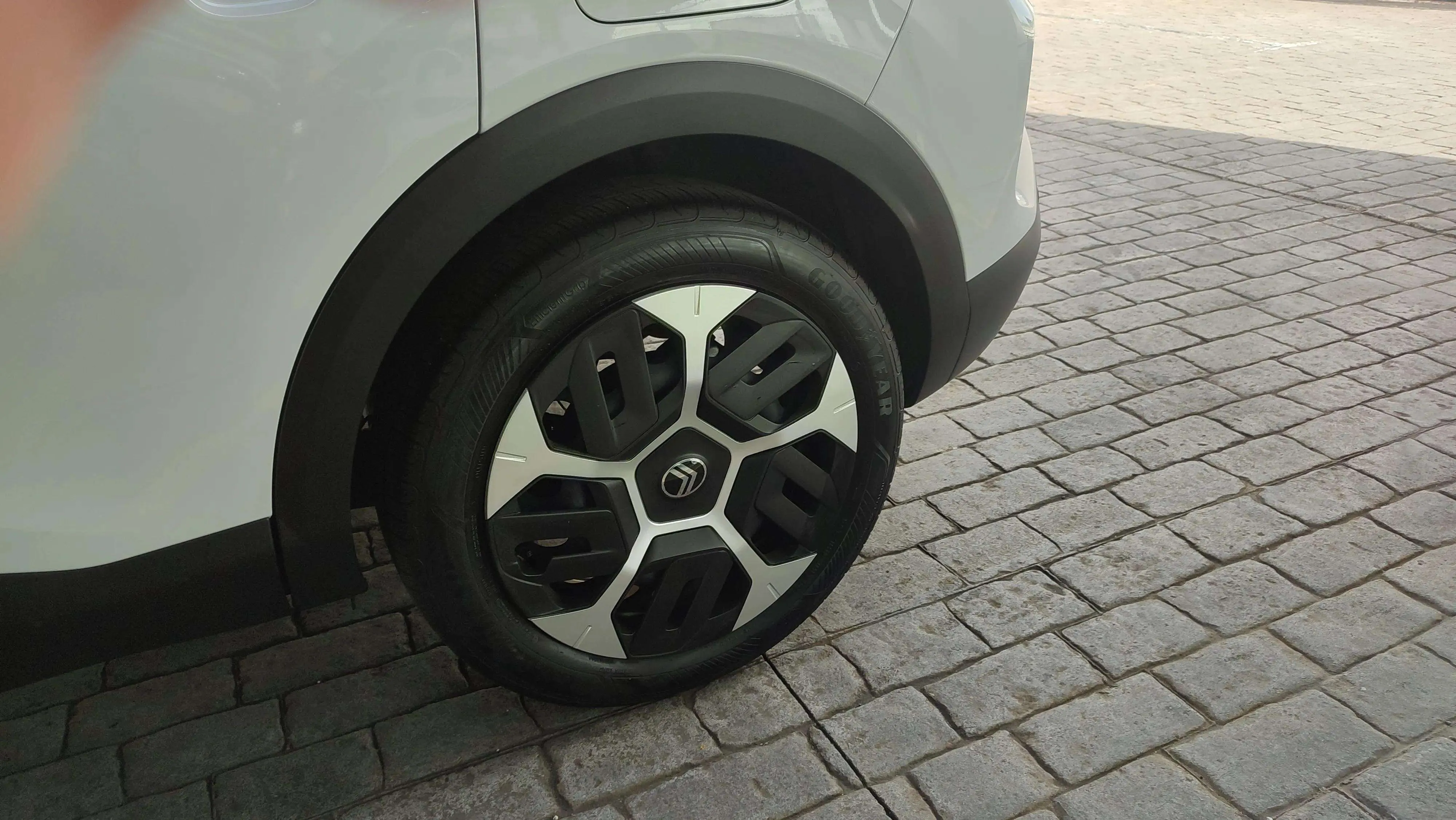 Citroën C4 Hybrid 136 e-DCS6 Plus - foto 20