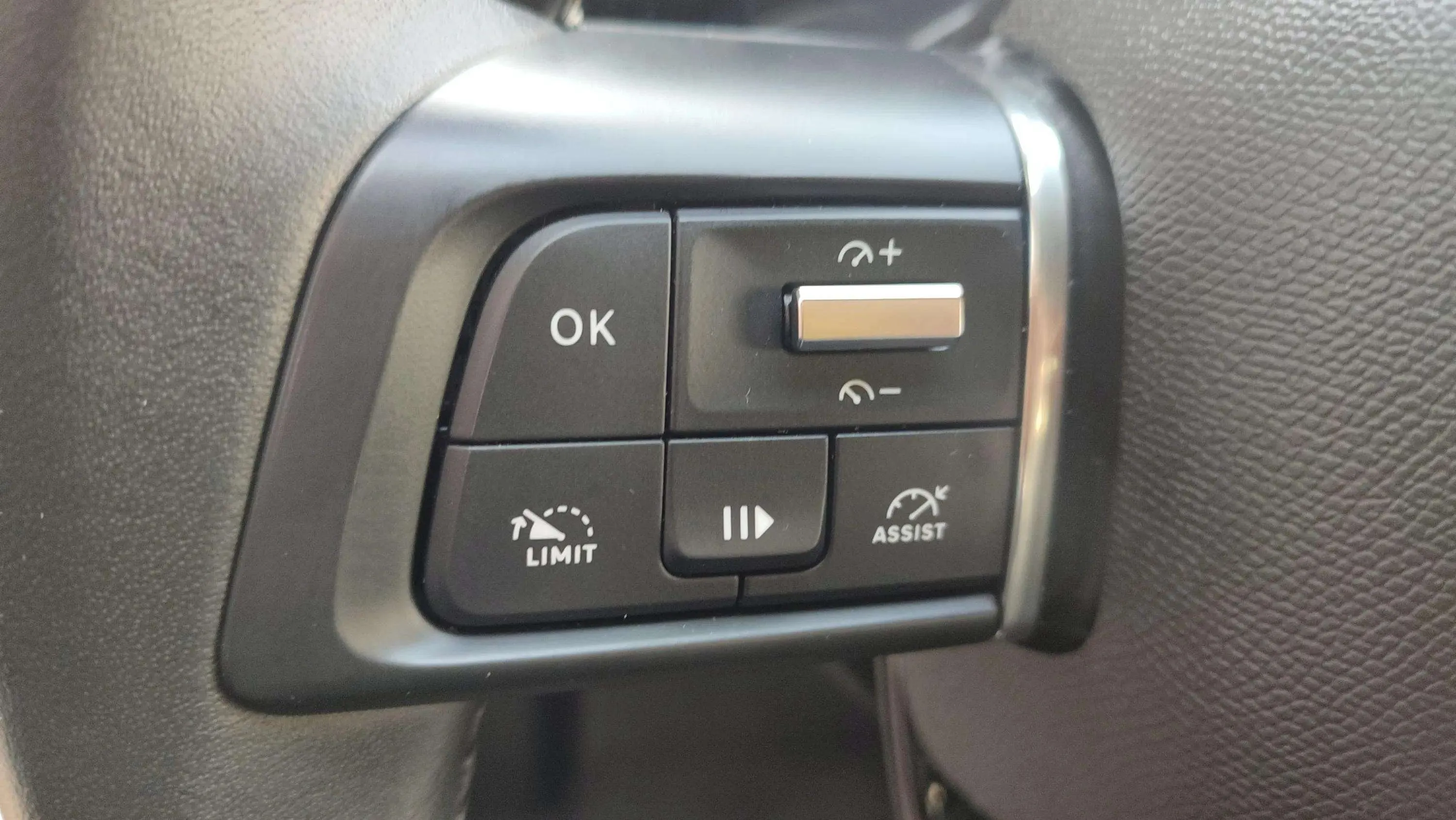 Citroën C4 Hybrid 136 e-DCS6 Plus - foto 16