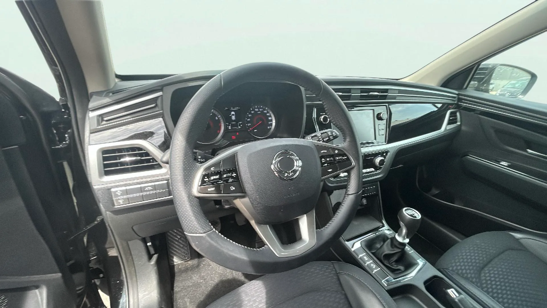 SsangYong Korando G15T LP Limited - foto 11