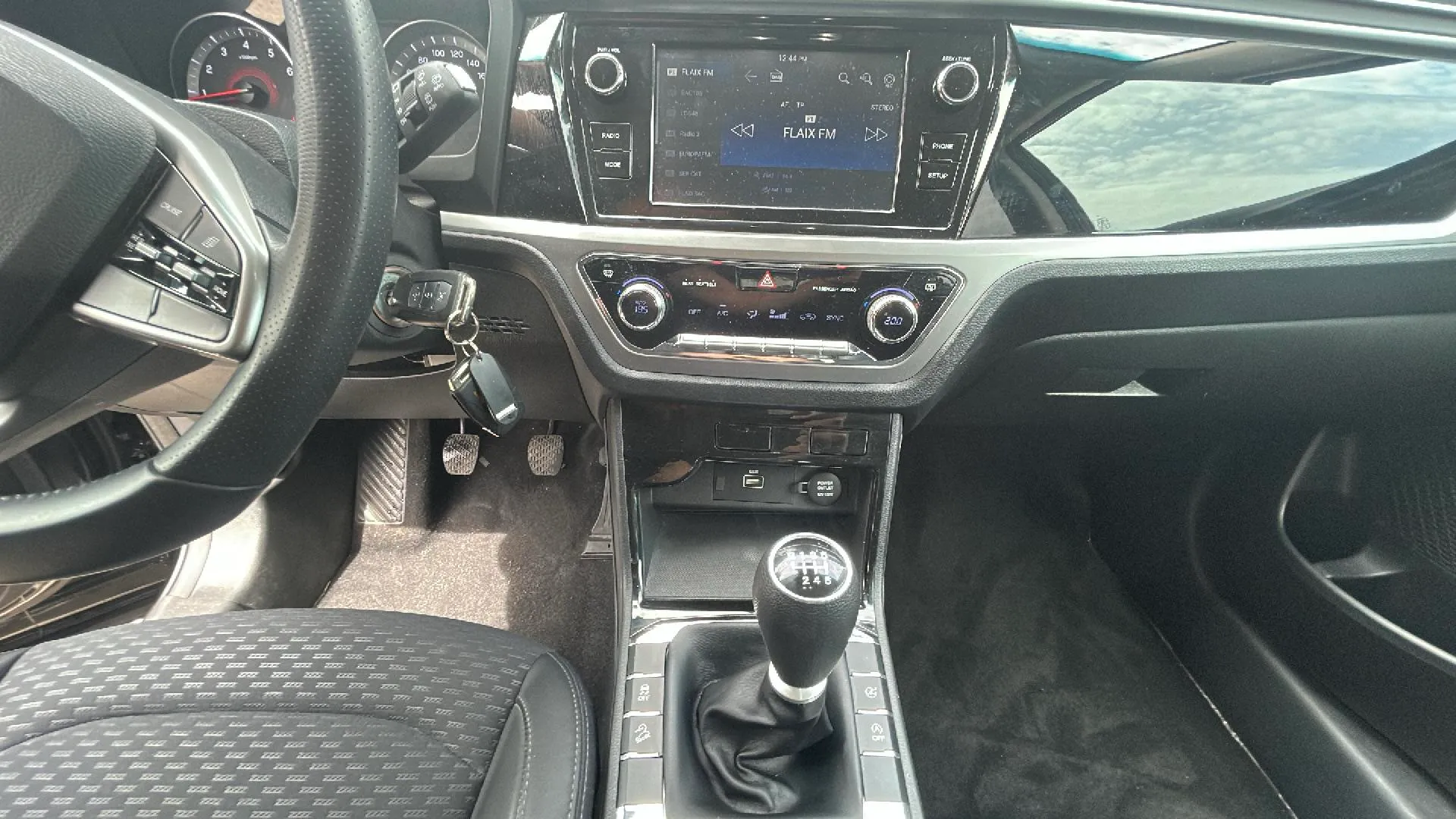 SsangYong Korando G15T LP Limited - foto 10