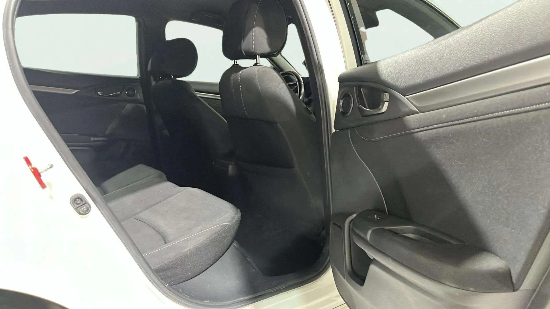 Honda Civic 1.0 VTEC Turbo Elegance Navi - foto 14