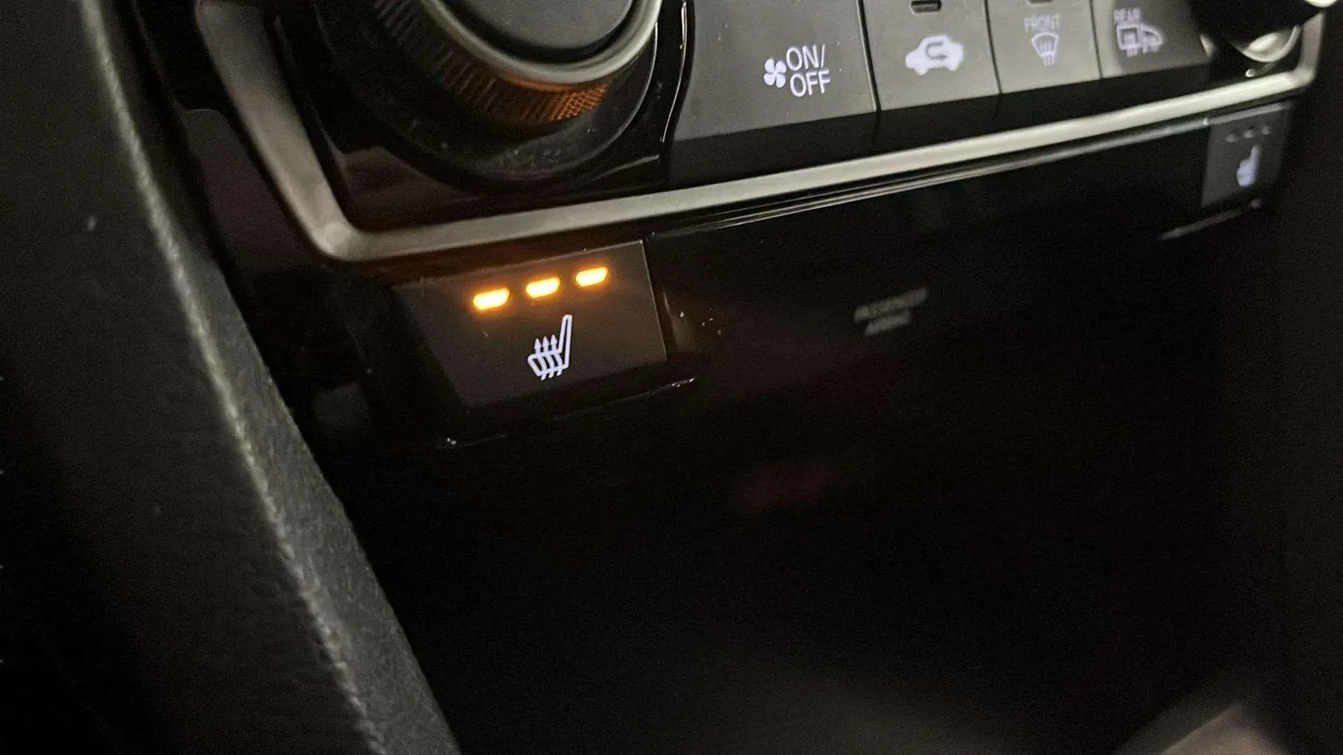 Honda Civic 1.0 VTEC Turbo Elegance Navi - foto 22