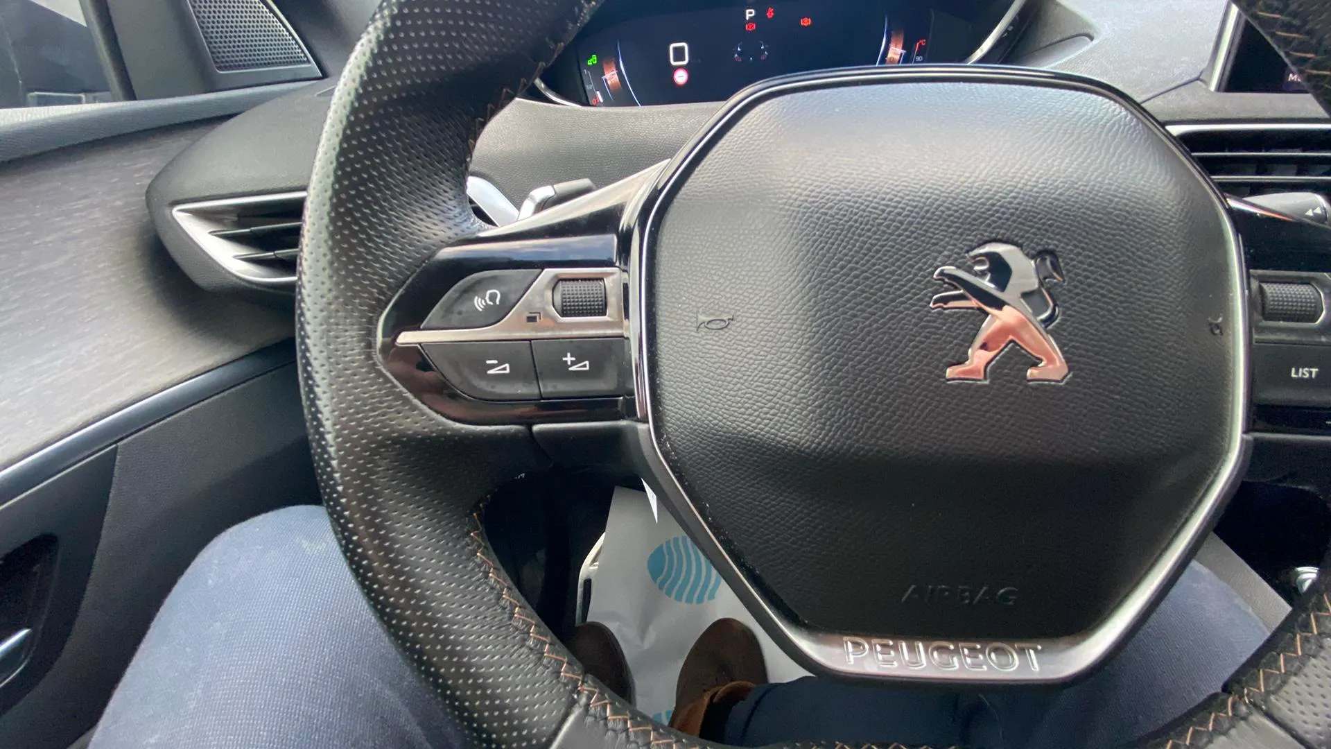 Peugeot 3008 1.5L BlueHDi Crossway EAT8 - foto 18