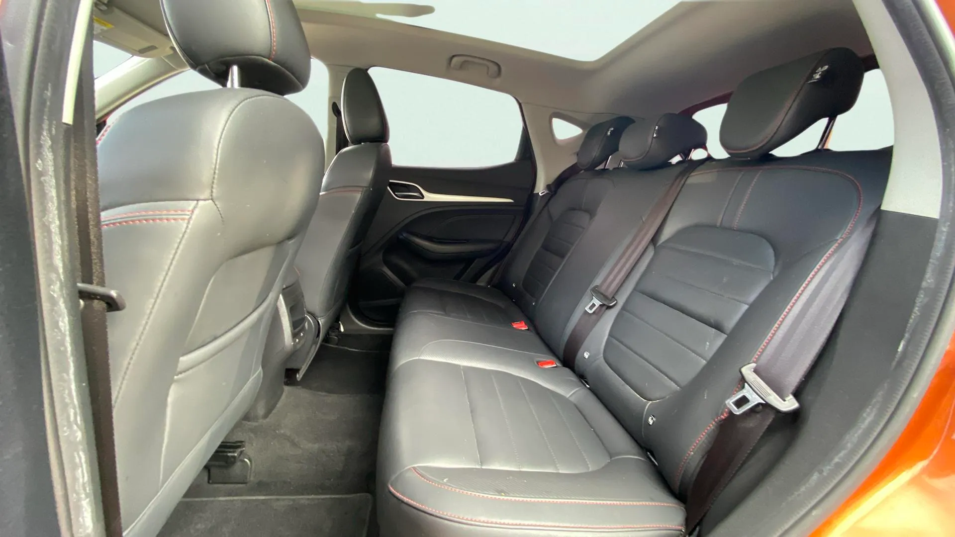 MG ZS 1.0T Luxury - foto 18