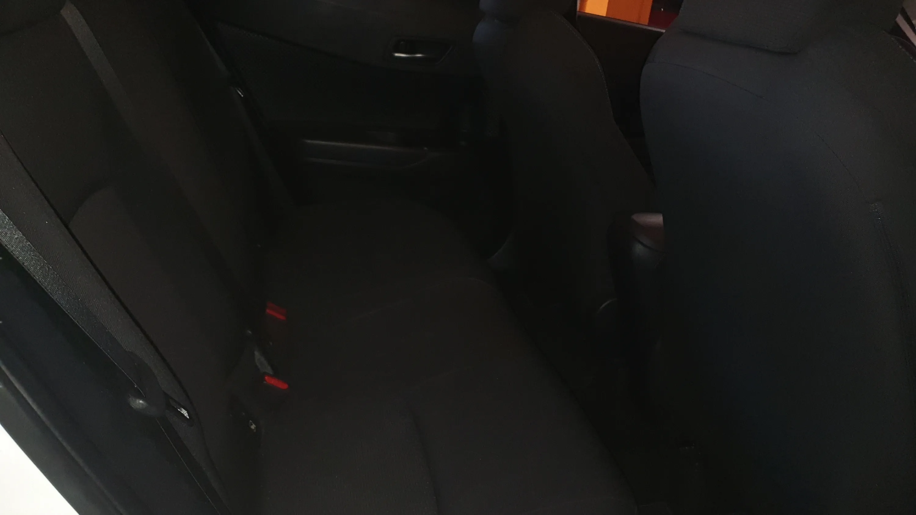 Toyota C-HR 1.8 125H Active - foto 11