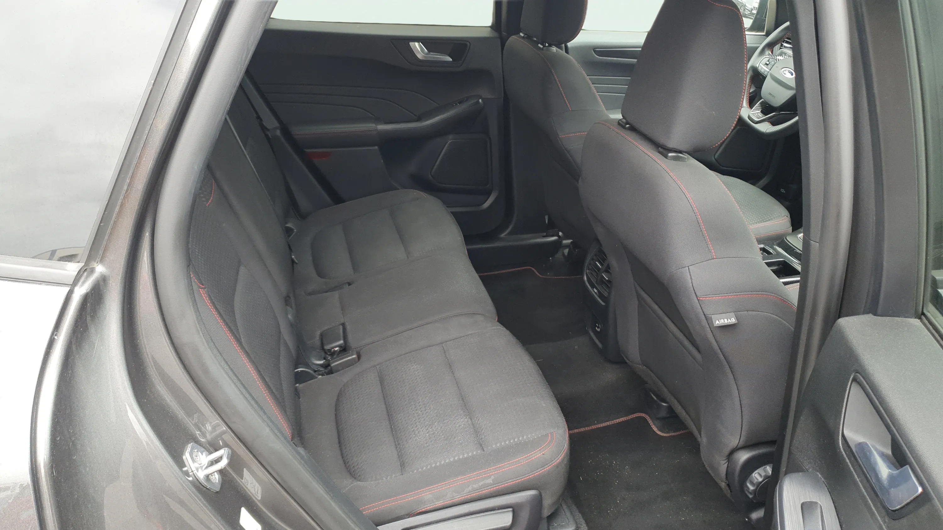 Ford Kuga ST-Line 1.5T EcoBoost - foto 12