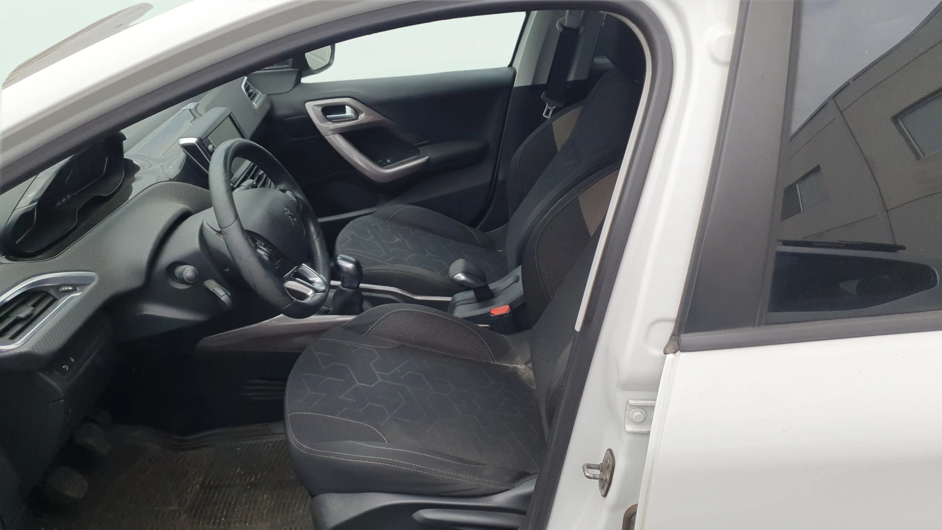 Peugeot 2008 Style 1.2L PureTech - foto 9