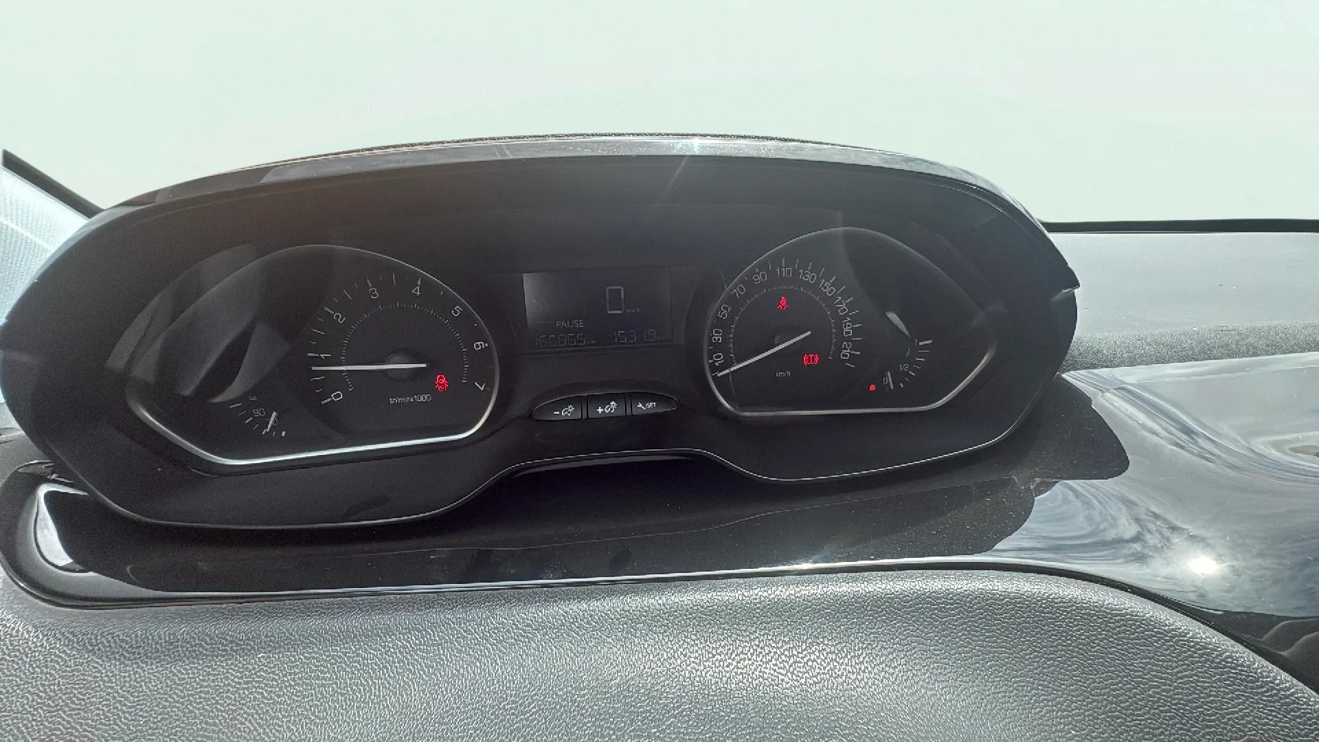 Peugeot 208 Access 1.2L PureTech 82 - foto 8