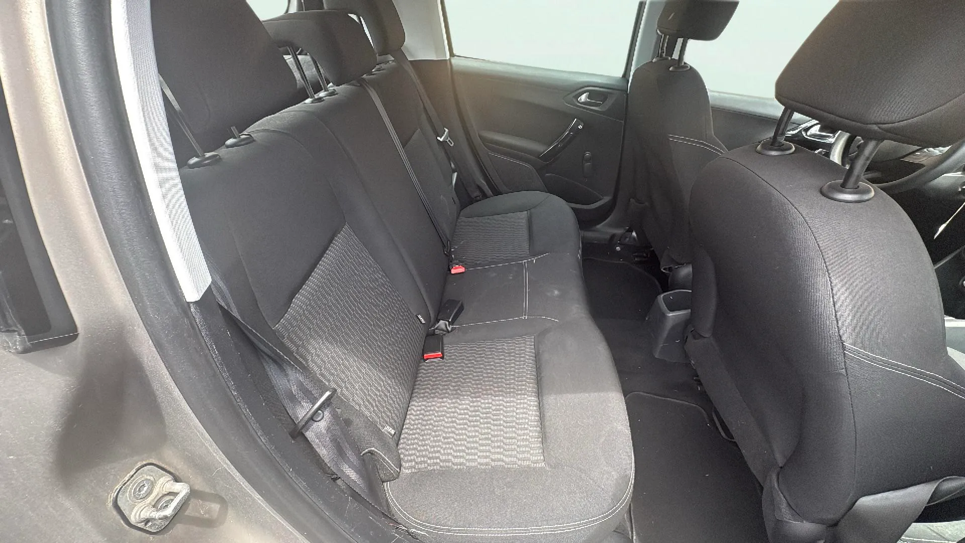 Peugeot 208 Access 1.2L PureTech 82 - foto 10