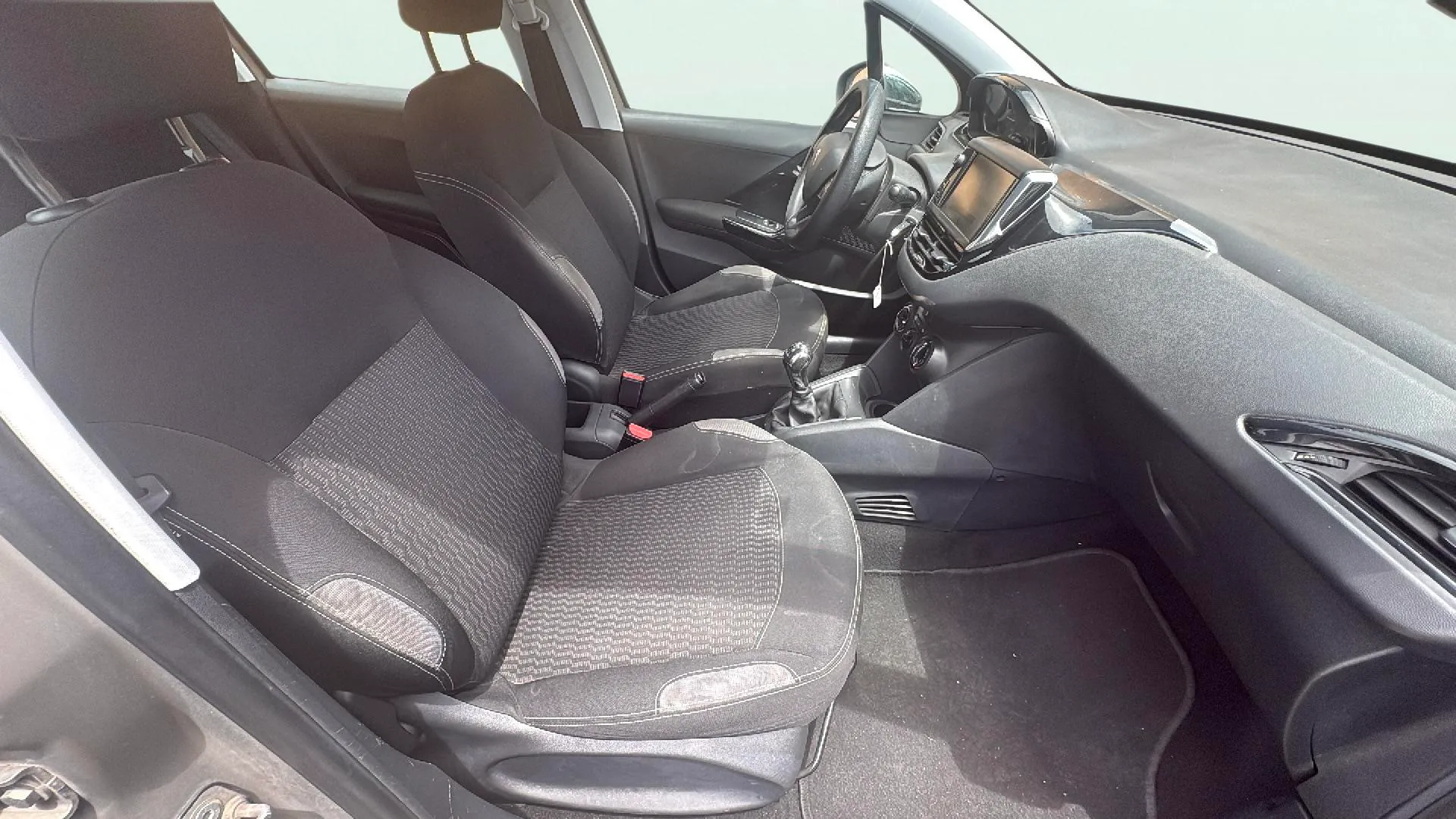 Peugeot 208 Access 1.2L PureTech 82 - foto 9