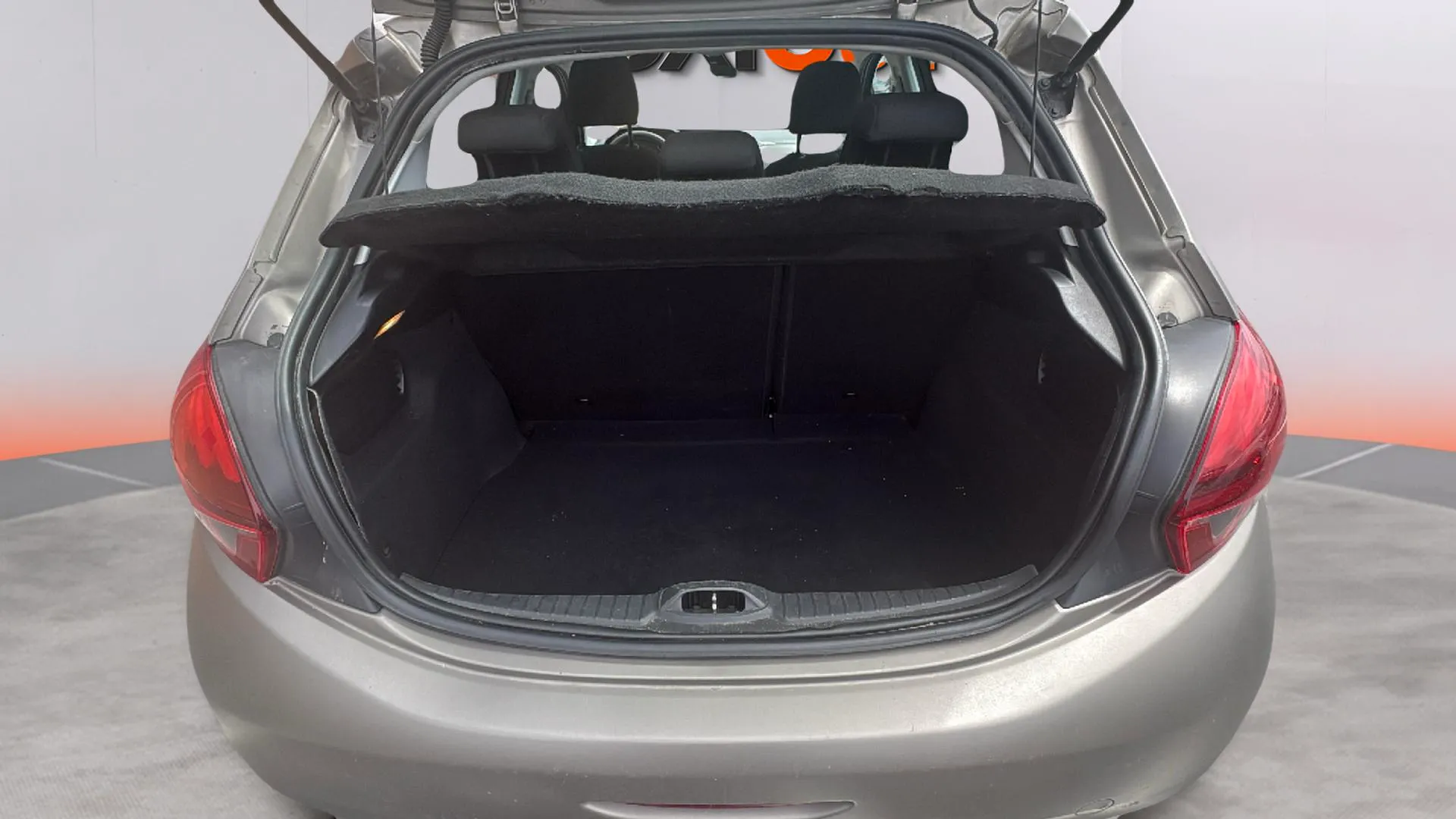 Peugeot 208 Access 1.2L PureTech 82 - foto 12