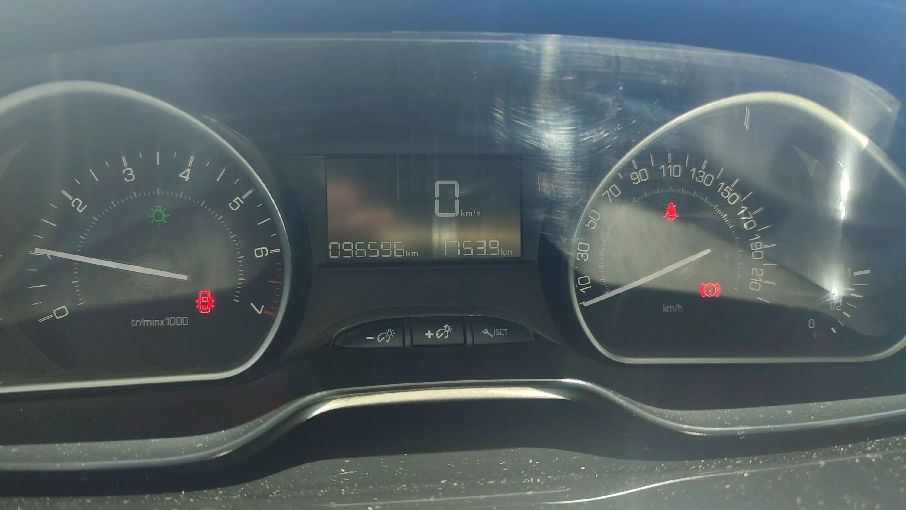 Peugeot 208 Active PureTech - foto 9