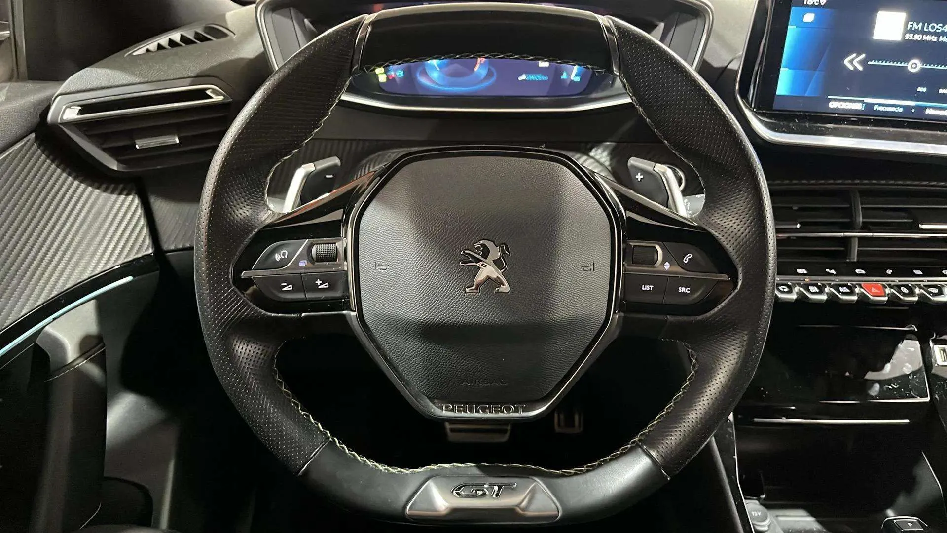 Peugeot 2008 GT PureTech 130 EAT8 - foto 10