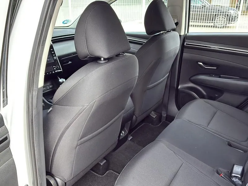 Hyundai Tucson 1.6 T-GDi 48V Maxx - foto 19
