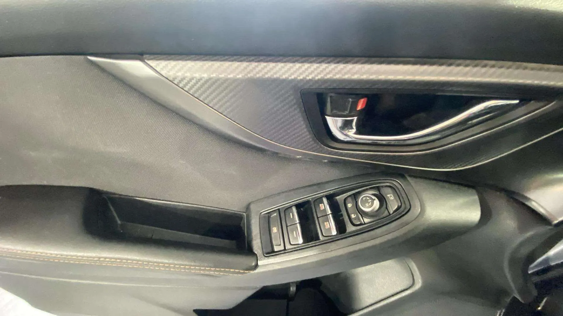 Subaru XV 2.0i Hybrid CVT Sport Plus - foto 17