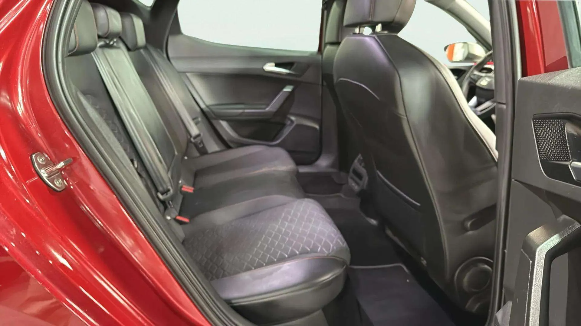 SEAT León 1.4 e-Hybrid DSG-6 FR - foto 21
