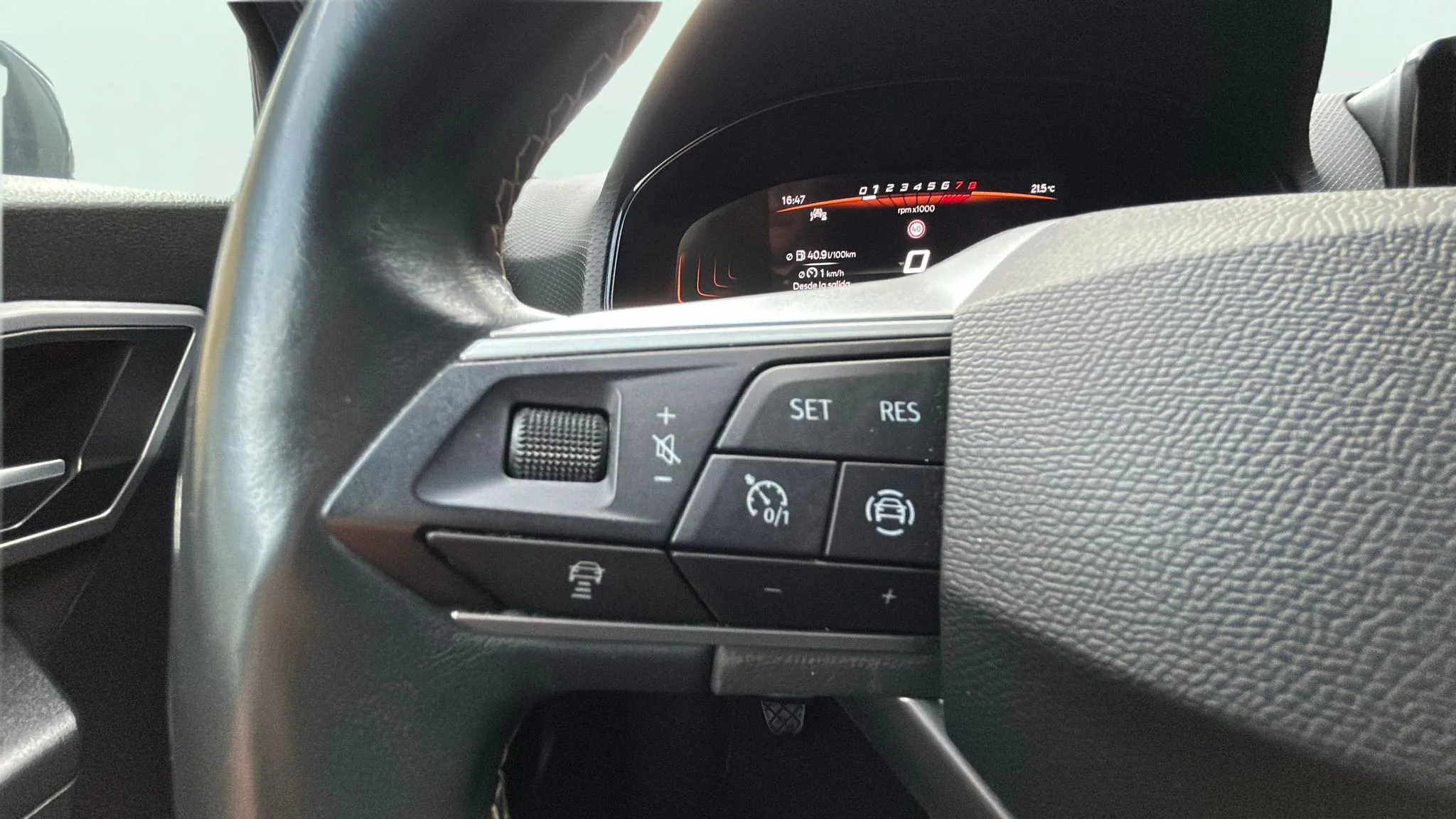 SEAT Ibiza 1.0 TSI FR XL - foto 19