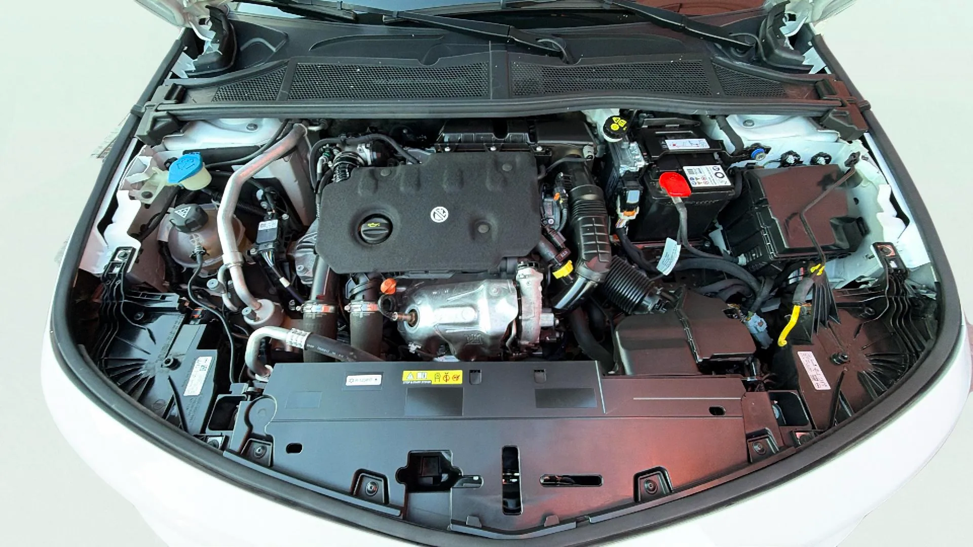 Opel Astra 1.2T XHT Edition - foto 17