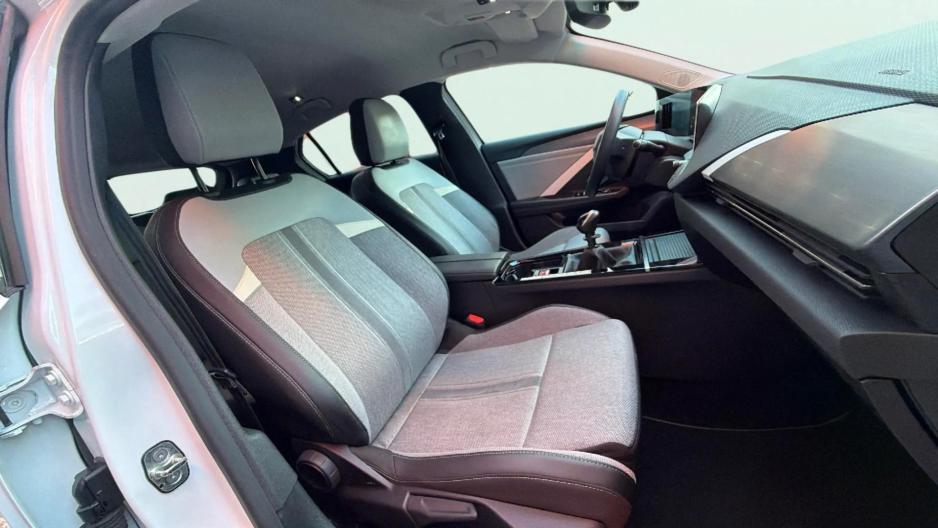 Opel Astra 1.2T XHT Edition - foto 14